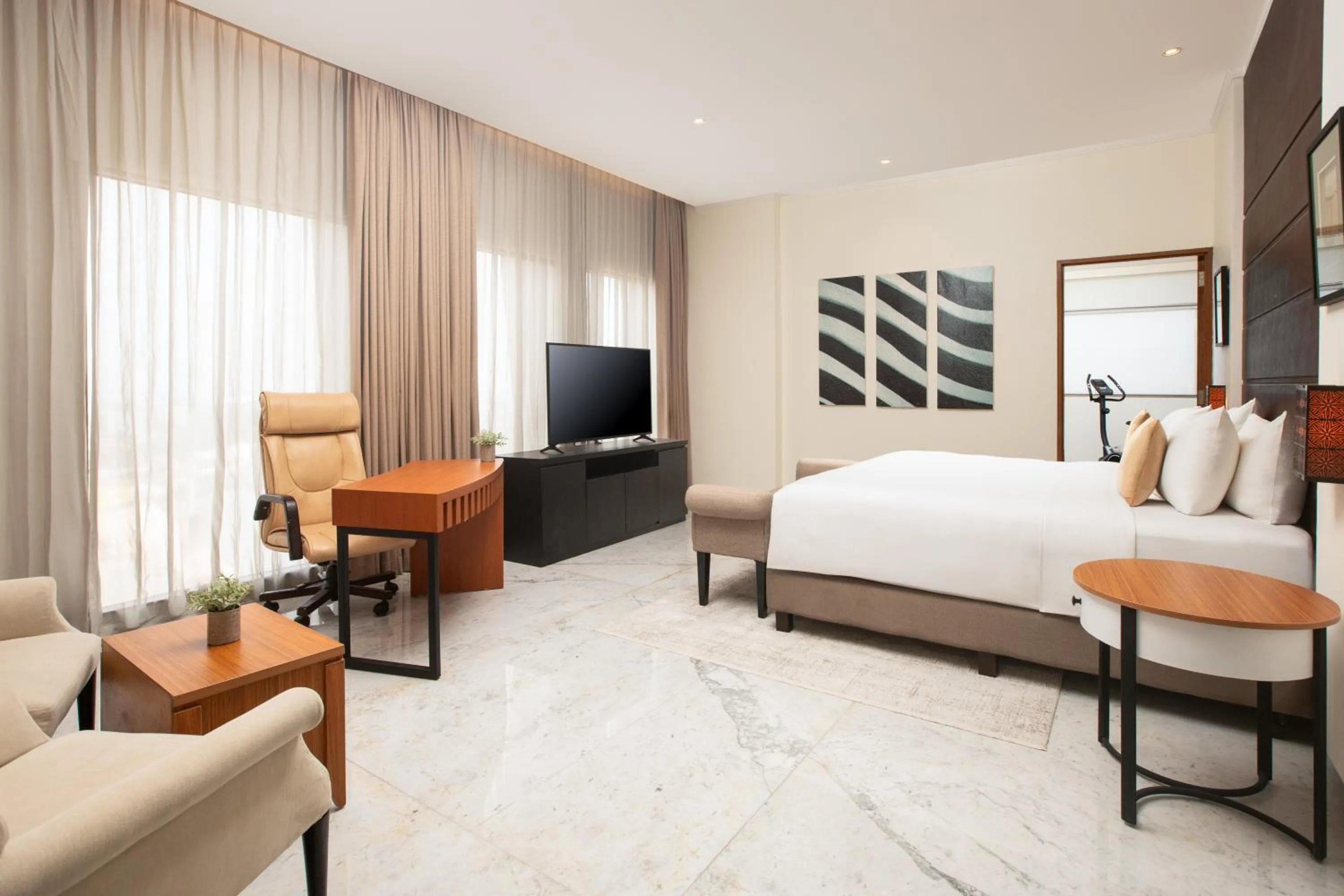 Bed in Aryaduta Palembang