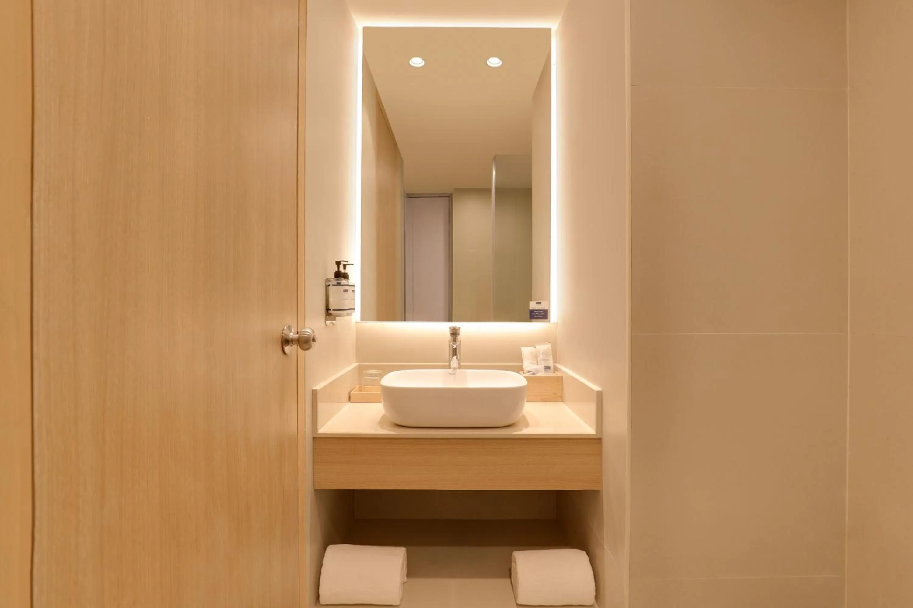 Keys Select by Lemon Tree Hotels, Hosur Road, Bengaluru