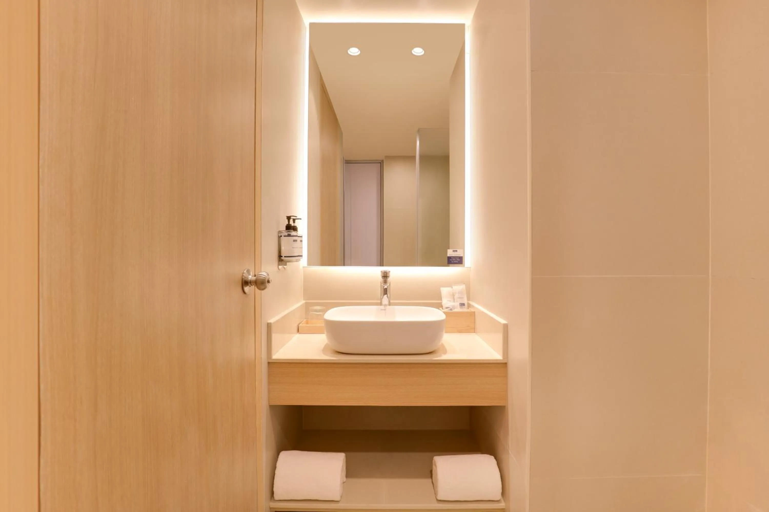 Keys Select by Lemon Tree Hotels, Hosur Road, Bengaluru