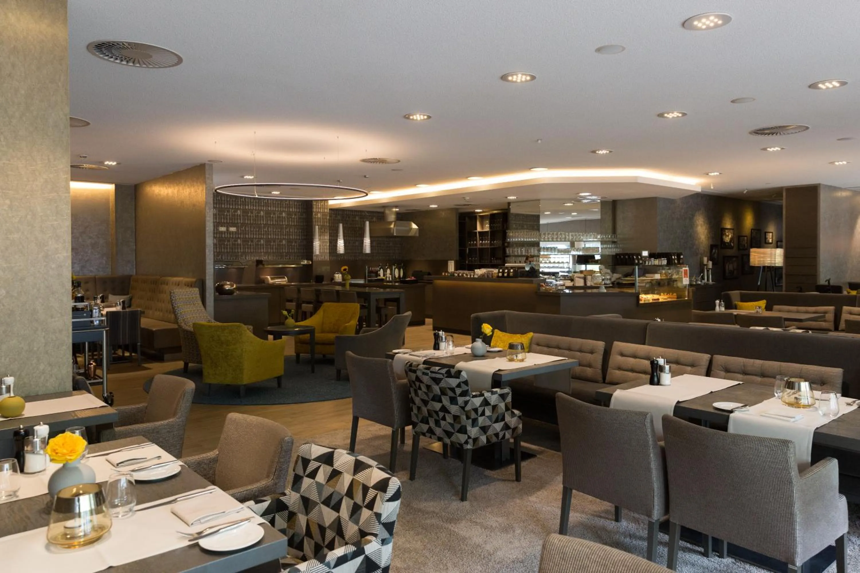 Restaurant/places to eat in FischerS