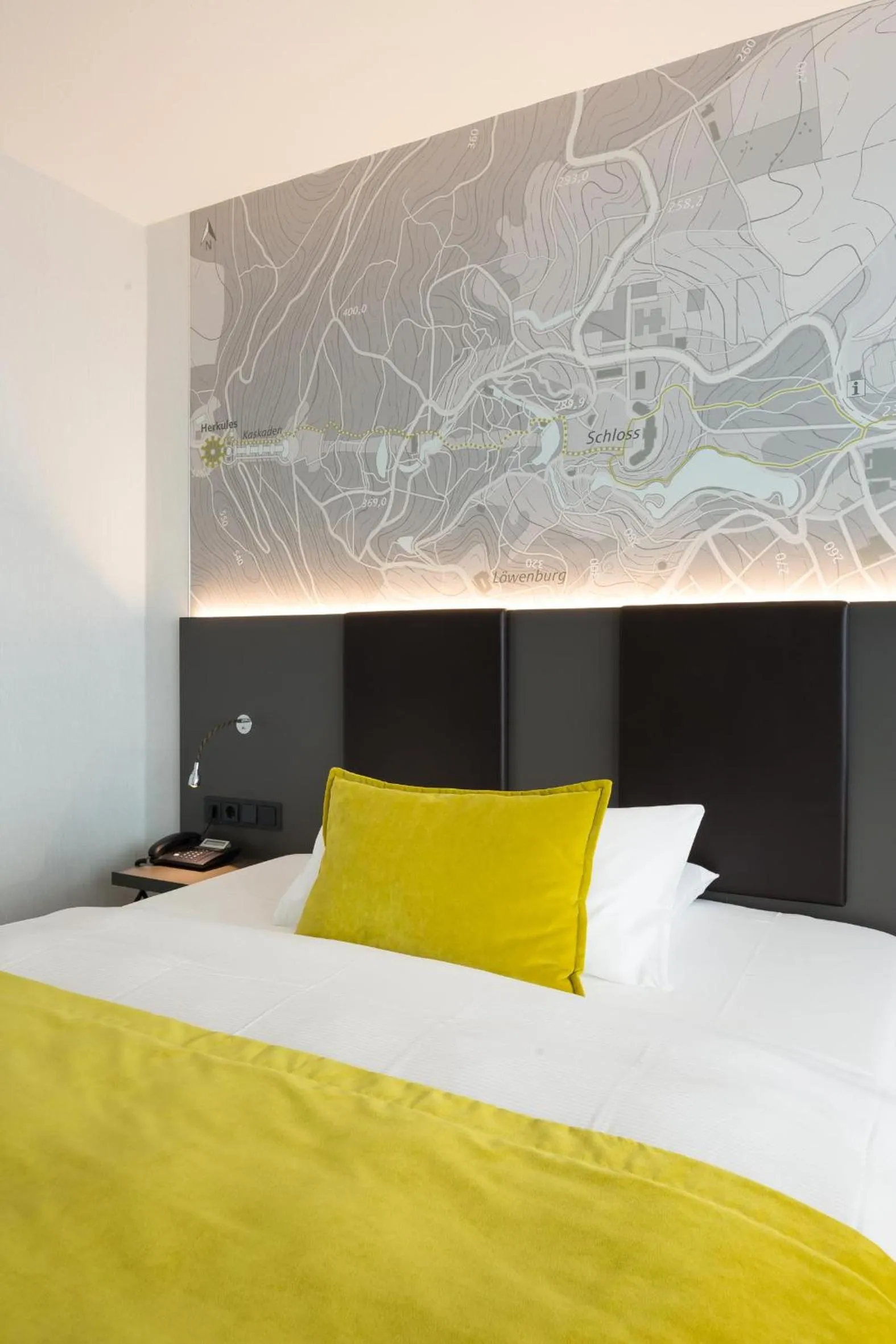 Photo of the whole room, Bed in FischerS