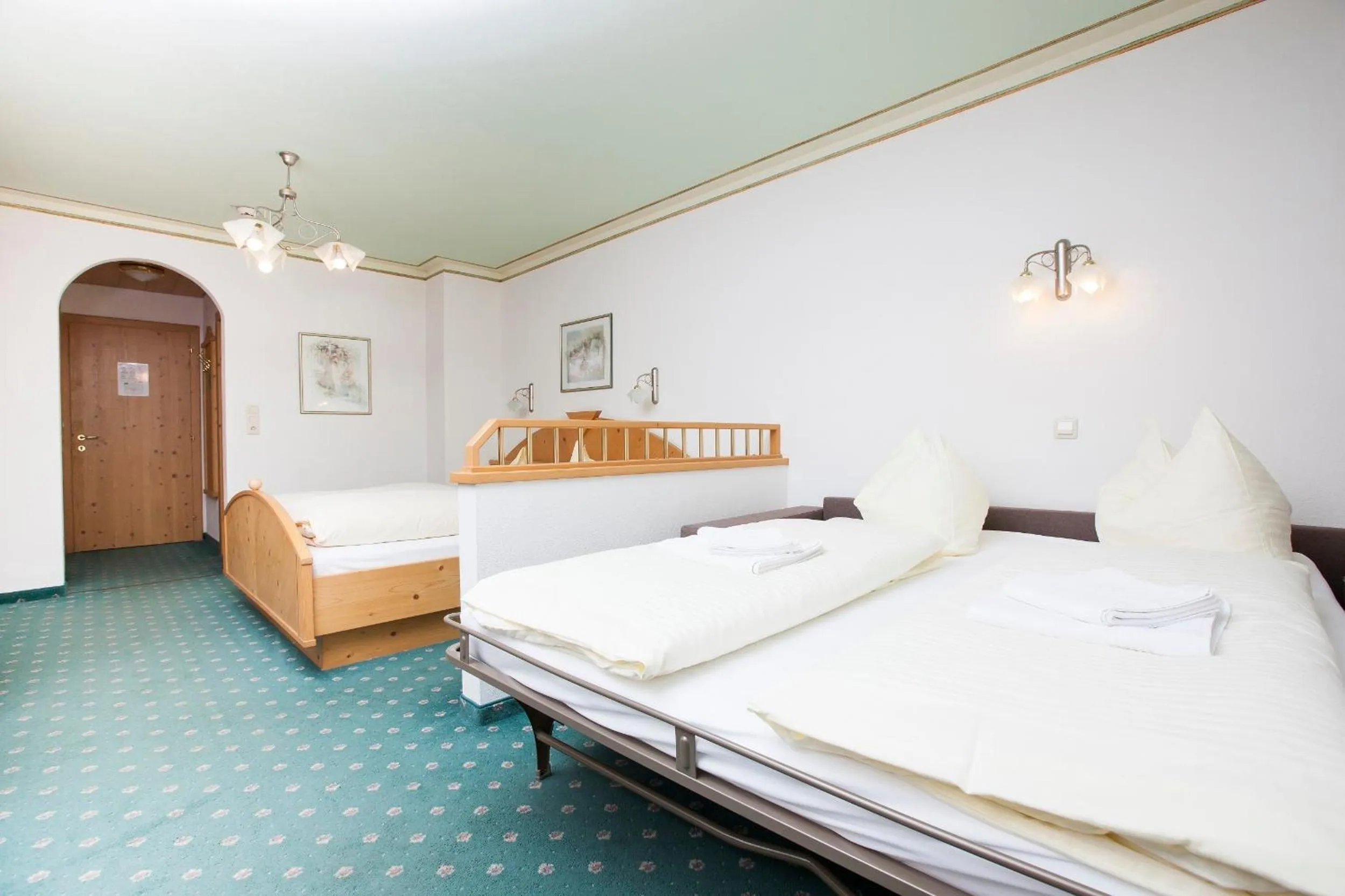 Bed in Hotel & Appartements Alpenresidenz Viktoria