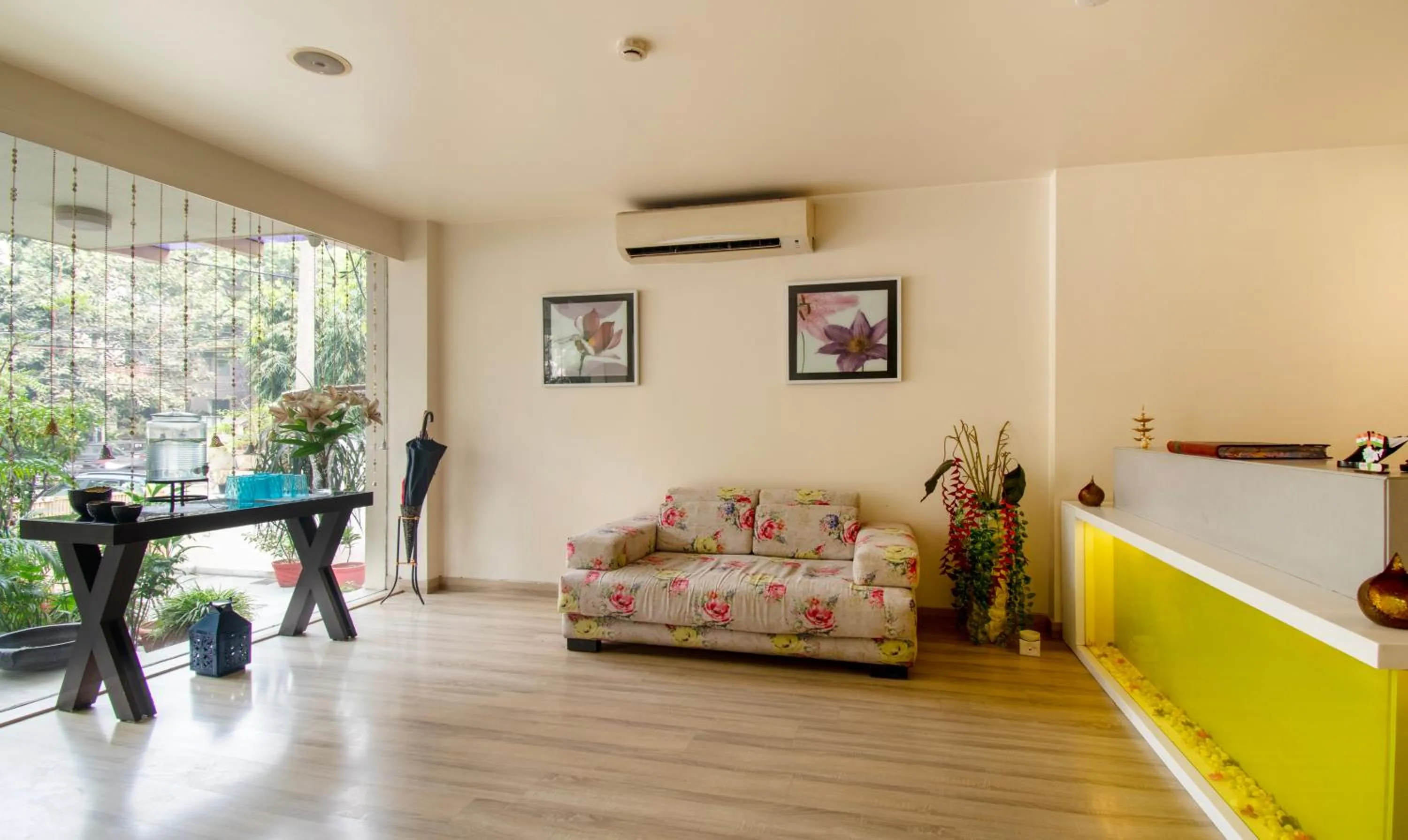 Lobby or reception in Treebo Cabana