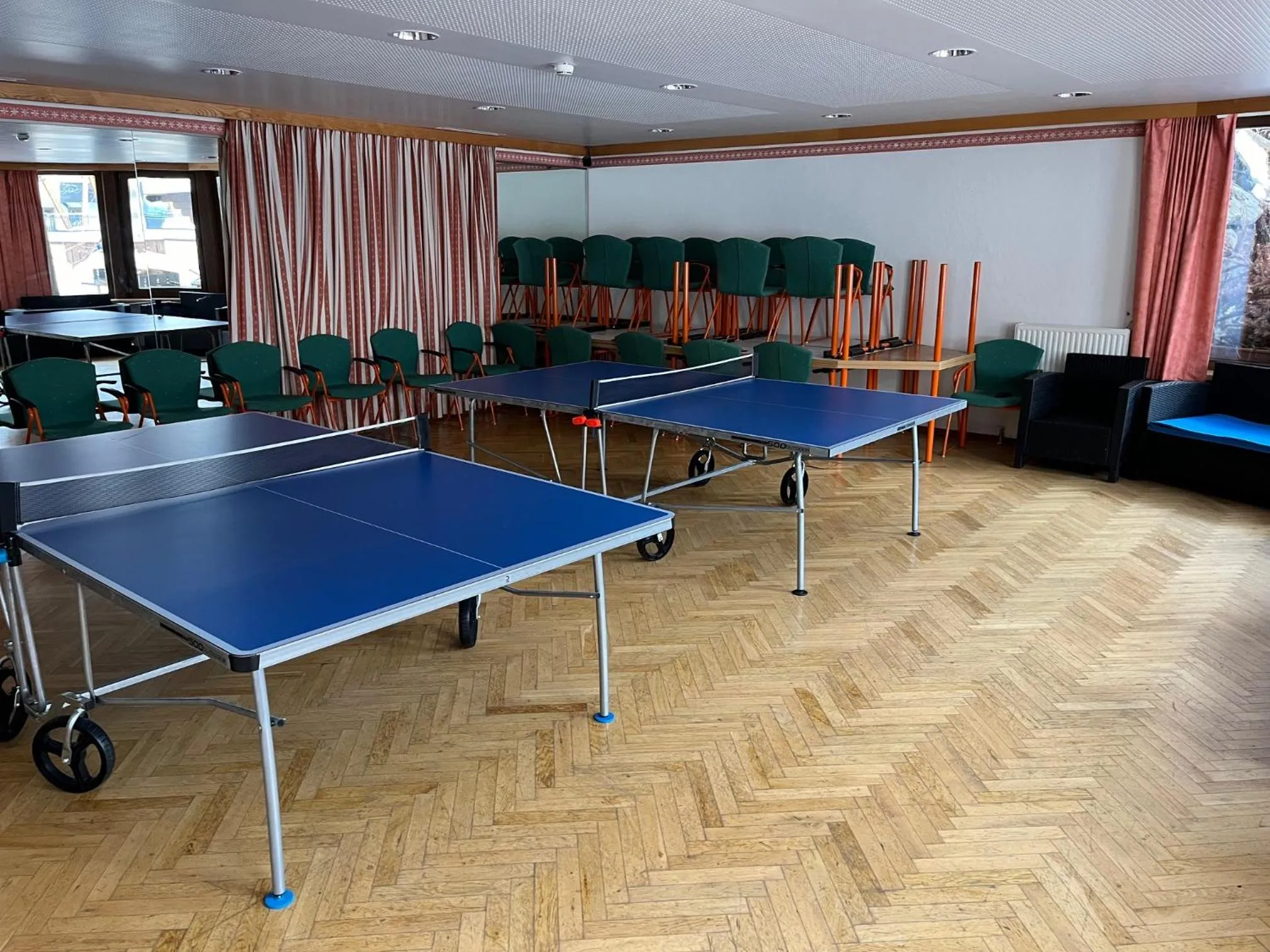 Table tennis in Tieflehner Hof Pitztalhaus Hotel