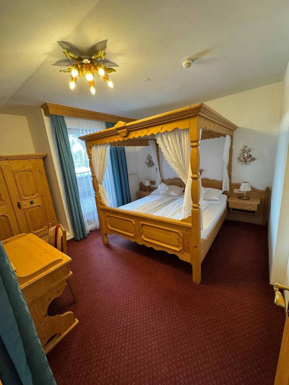 Bed in Tieflehner Hof Pitztalhaus Hotel