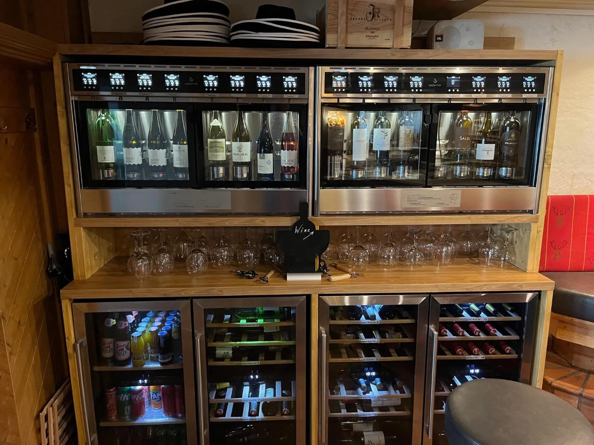 Lounge or bar in Tieflehner Hof Pitztalhaus Hotel