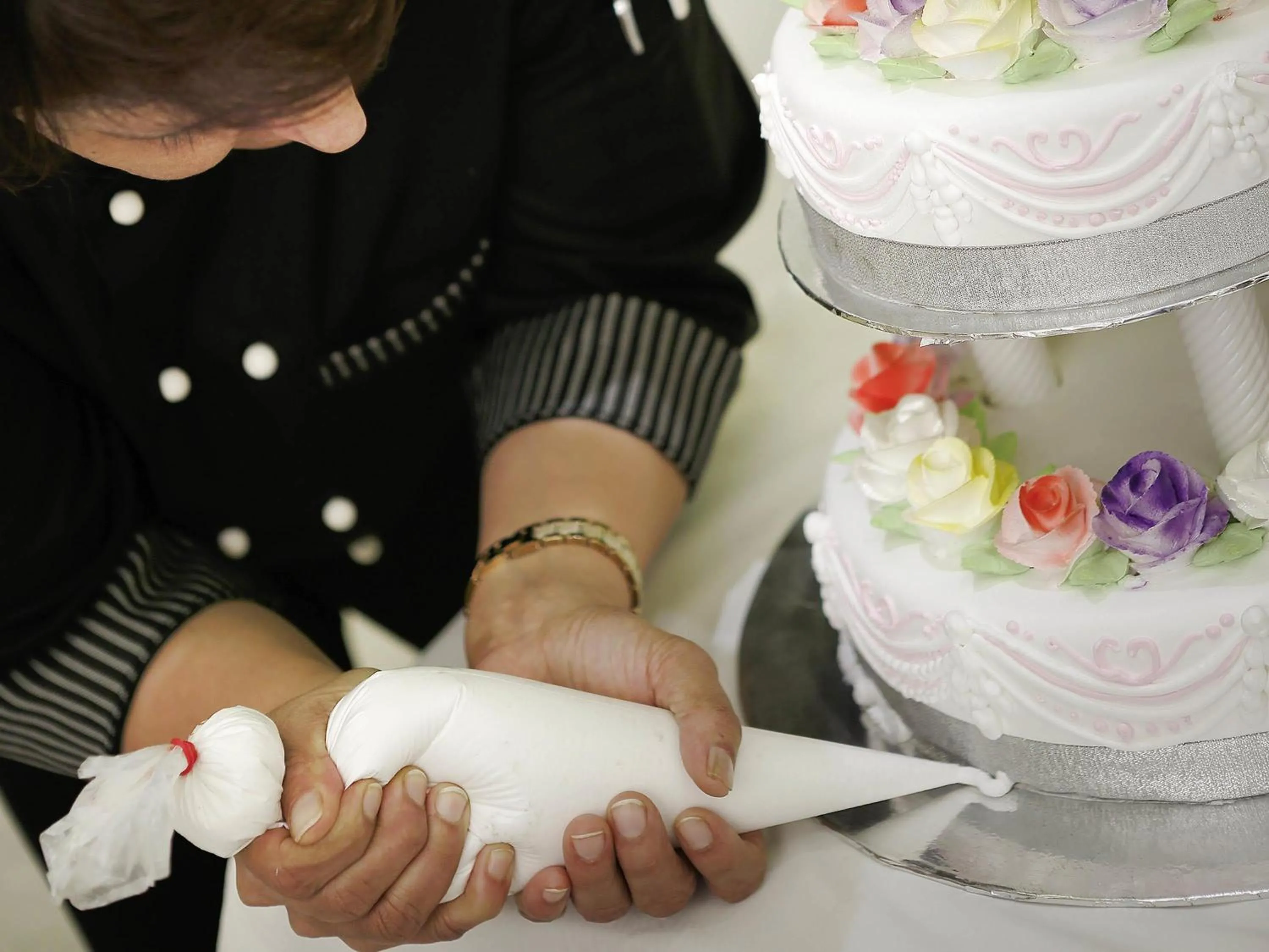 Restaurant/places to eat in Grand Mercure Vadodara Surya Palace