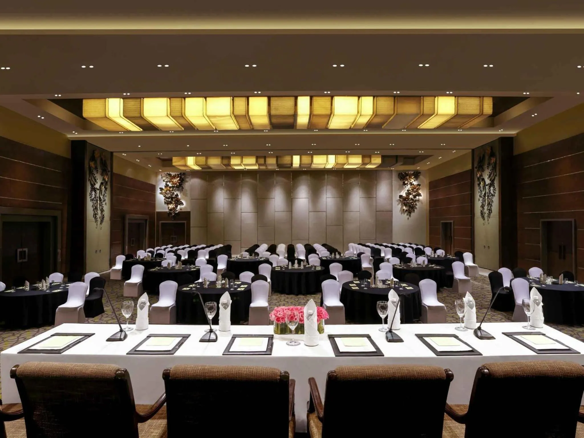 Meeting/conference room in Grand Mercure Vadodara Surya Palace