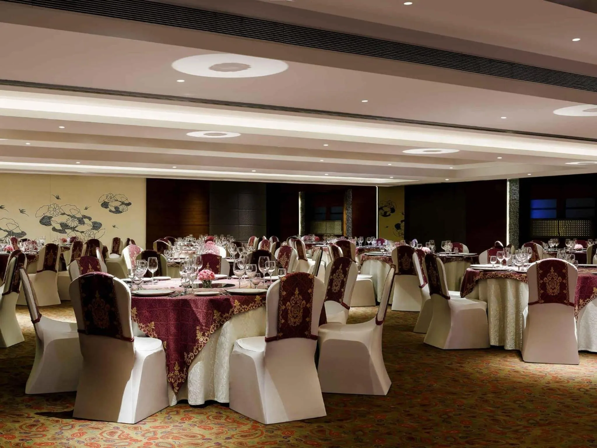 Meeting/conference room in Grand Mercure Vadodara Surya Palace