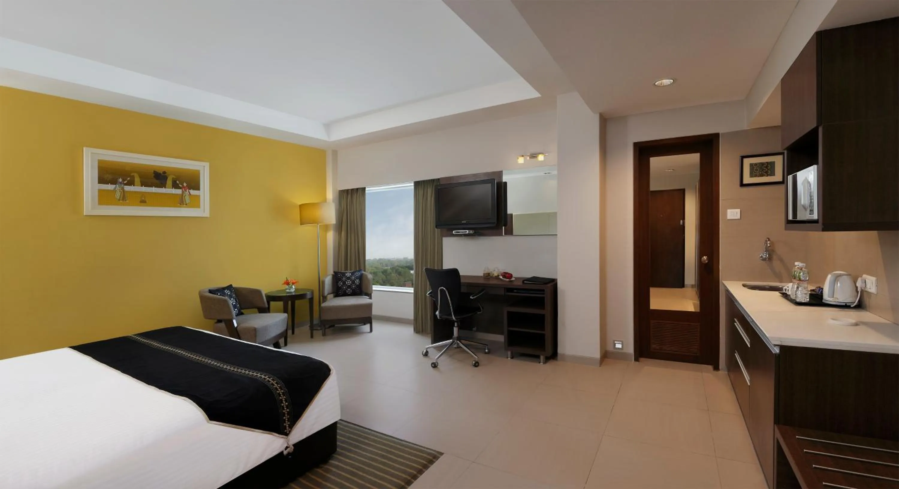 Bedroom, Bed in Grand Mercure Vadodara Surya Palace