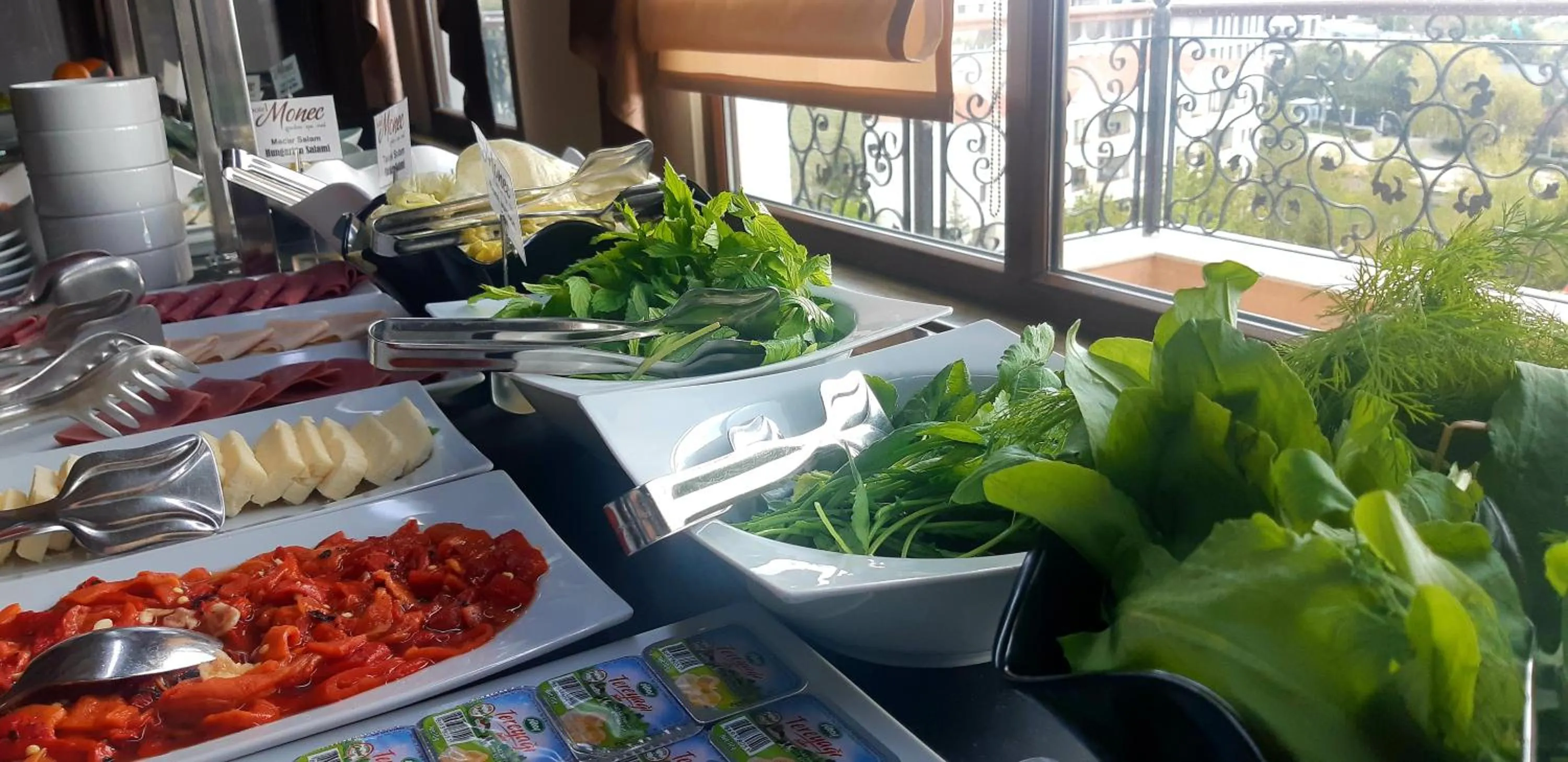 Breakfast in Hotel Monec