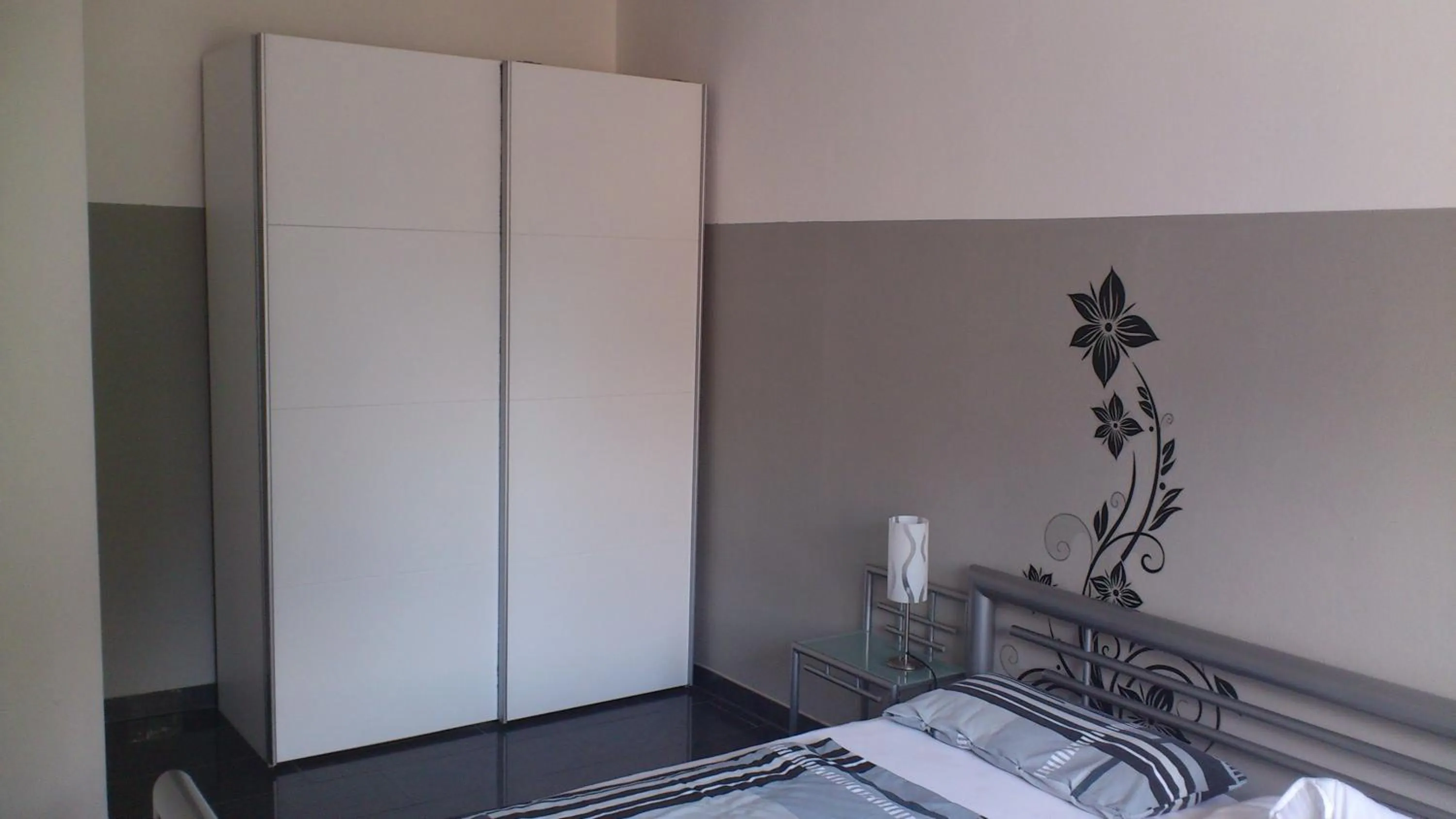 Decorative detail, Bed in Hotel am Rosenplatz,24 Stunden Check in, Küche, kostenfreie Parkplätze