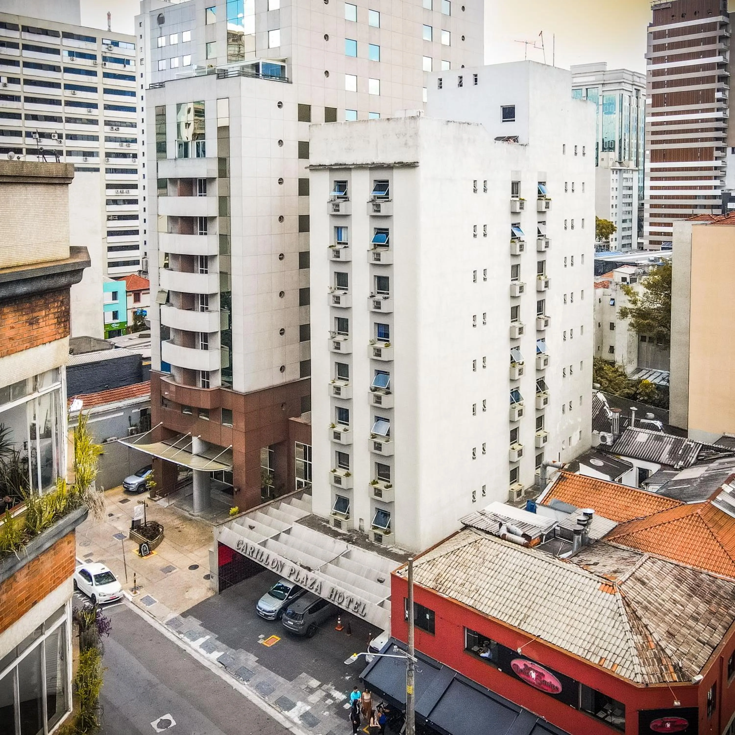Facade/entrance in Carillon Plaza Hotel