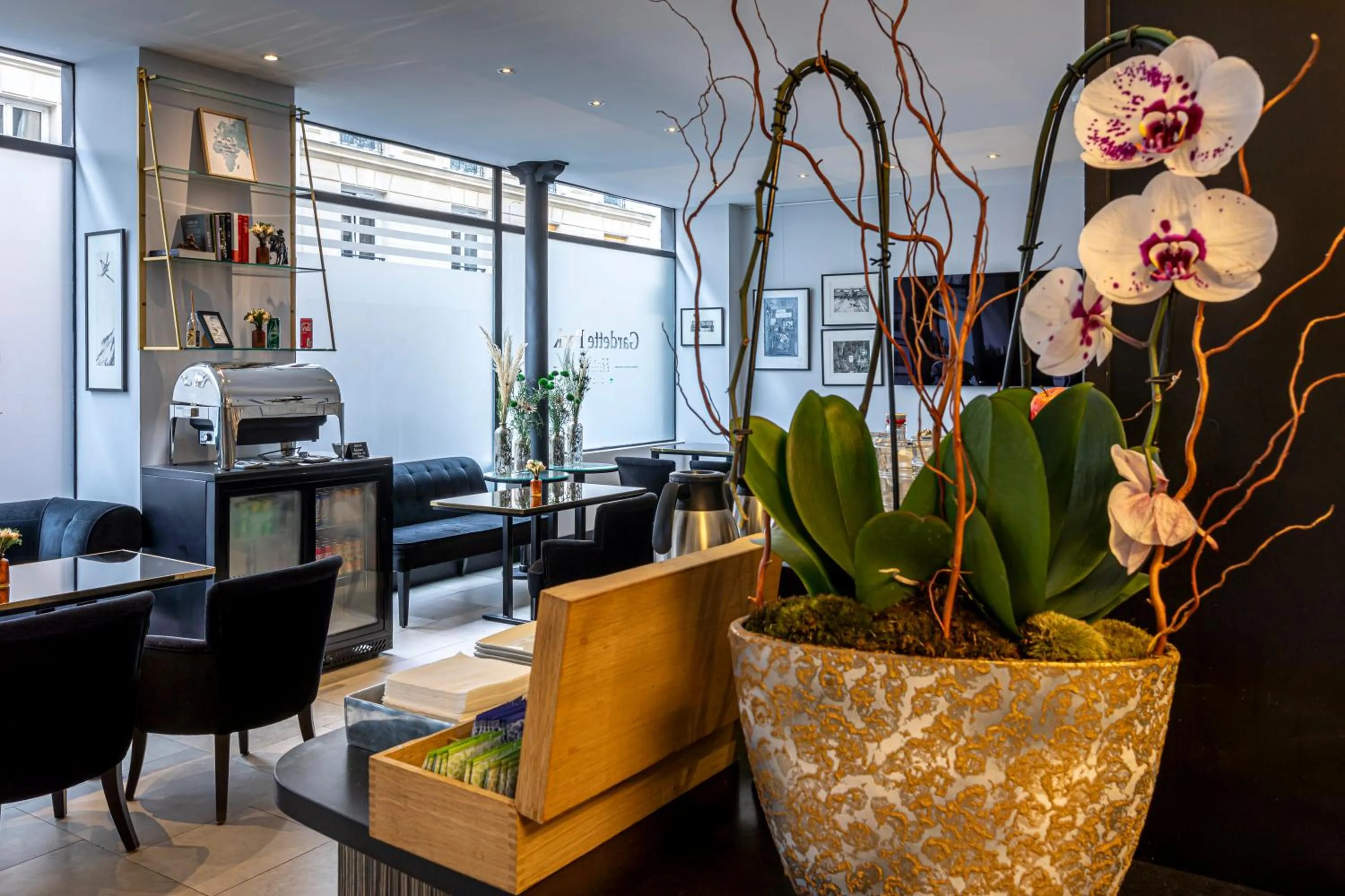 Breakfast in Gardette Park Hotel