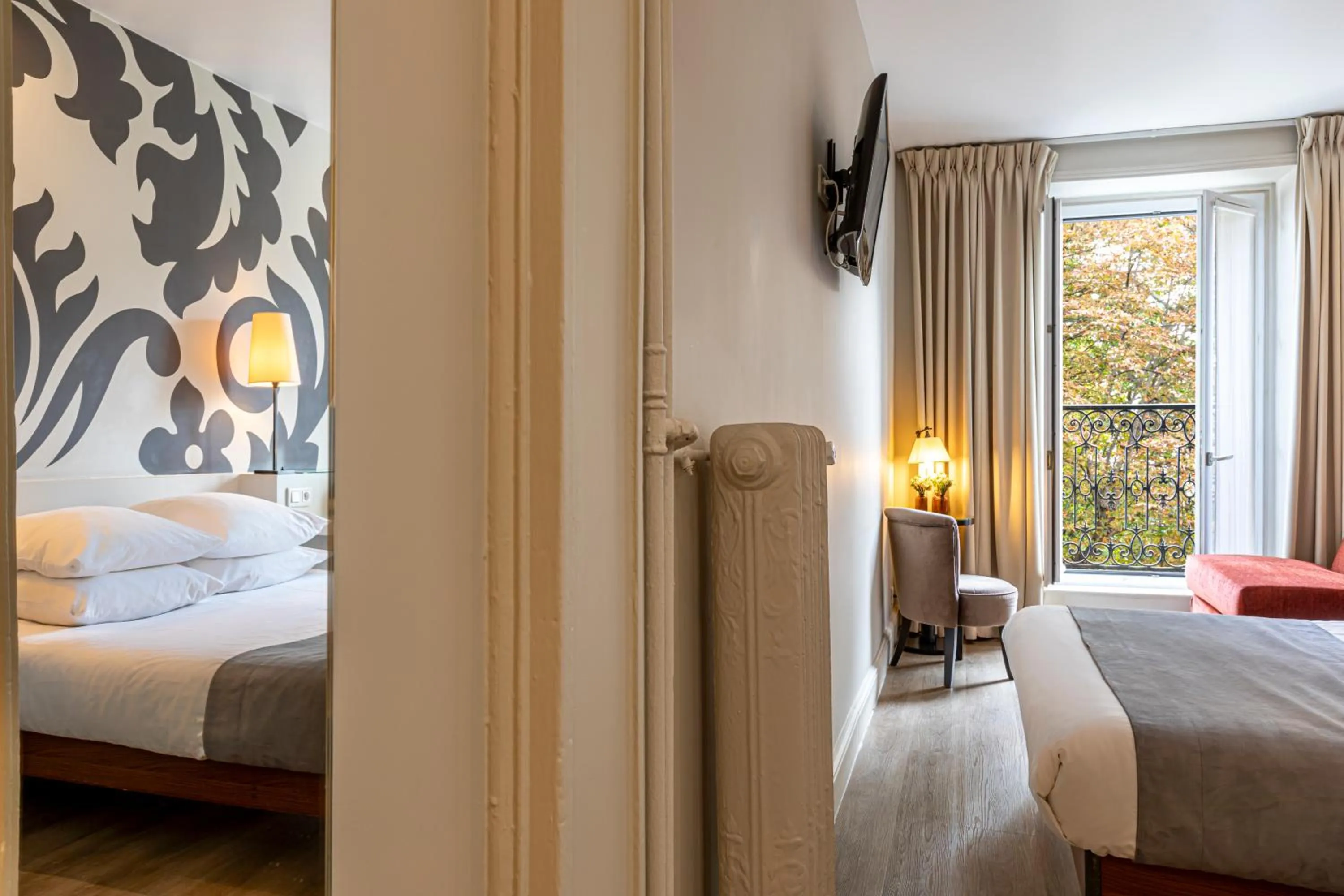 Bedroom, Bed in Gardette Park Hotel