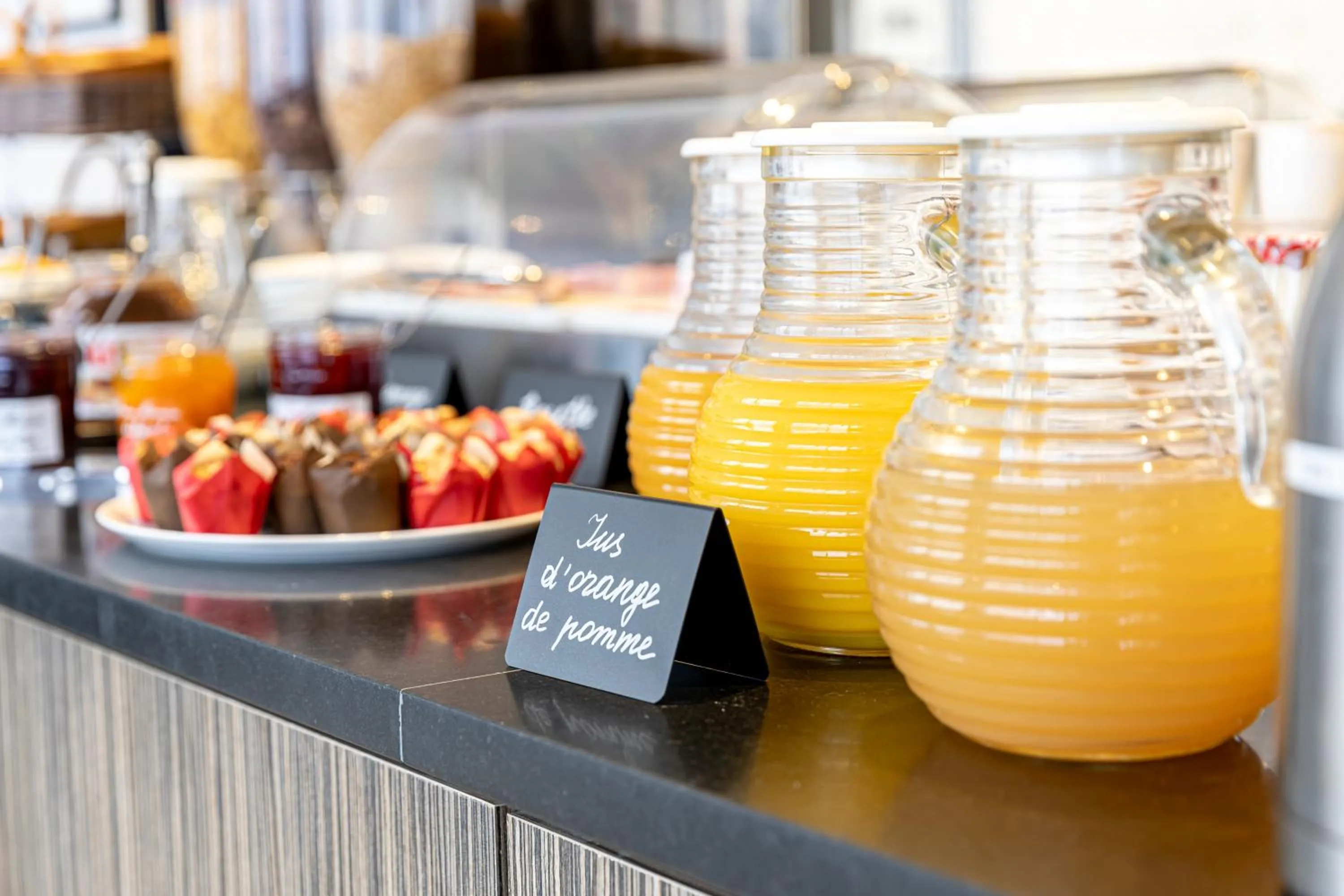 Breakfast in Gardette Park Hotel