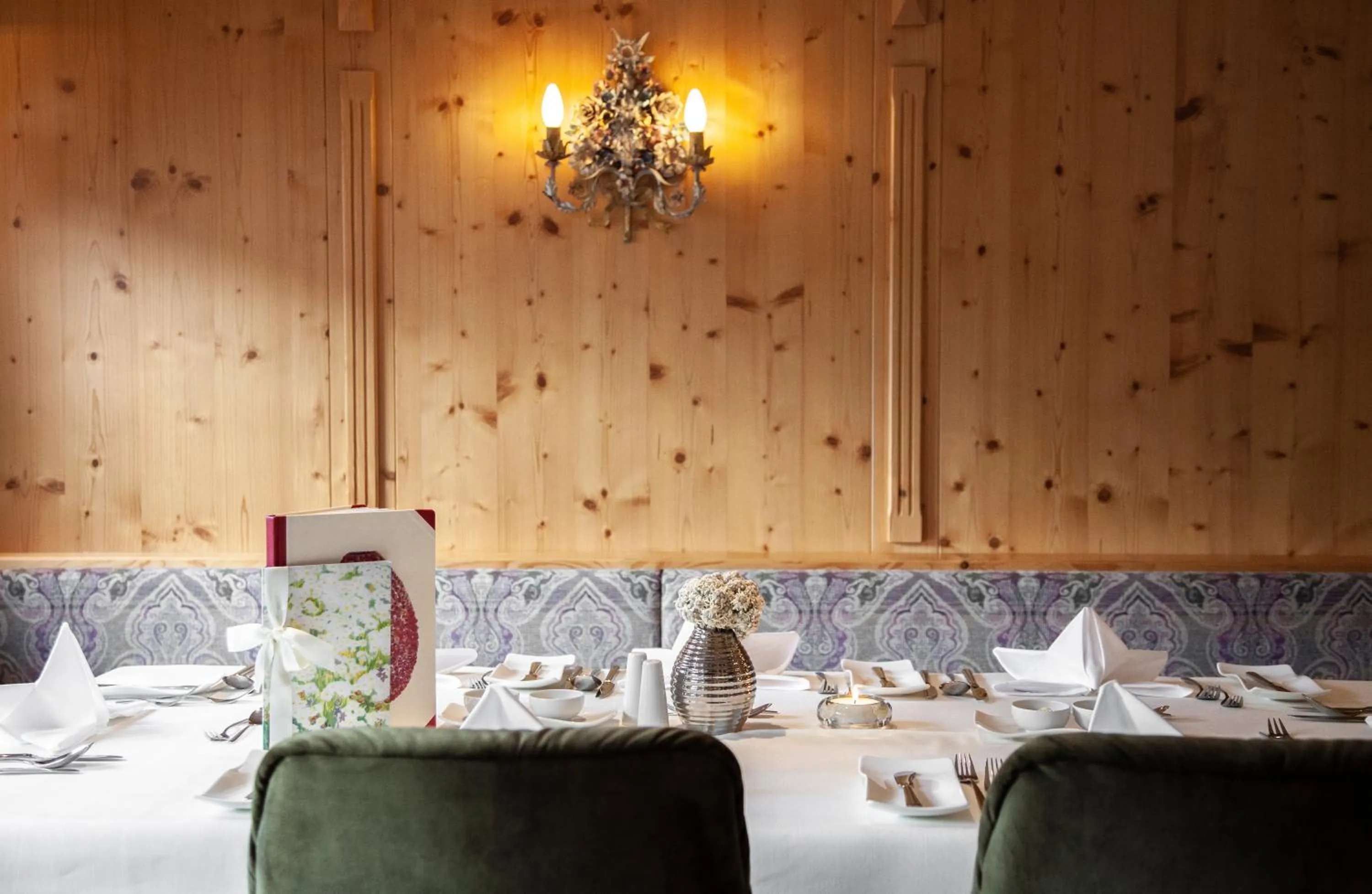 Restaurant/places to eat in Hotel Sonnegg