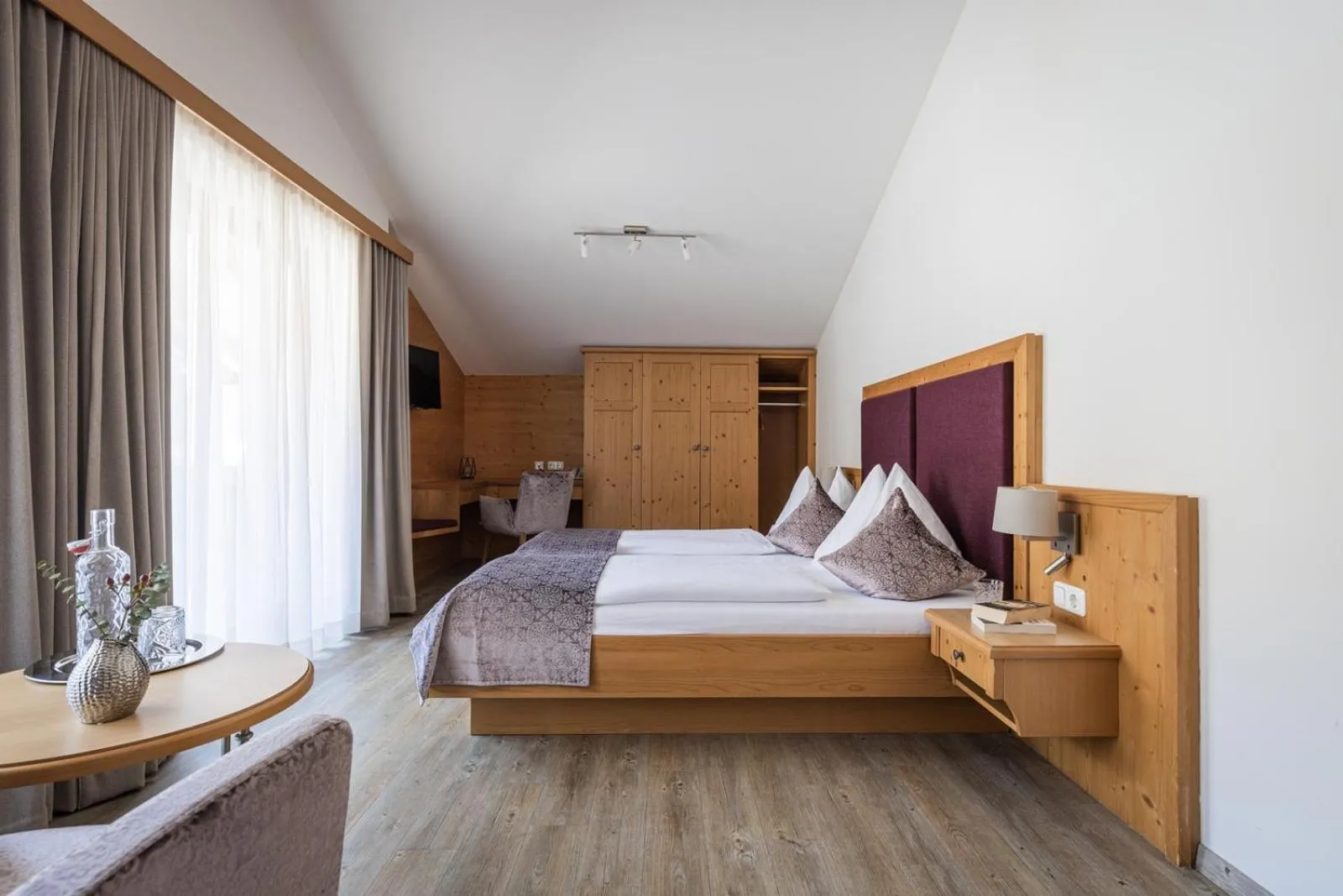 Photo of the whole room, Bed in Hotel Sonnegg