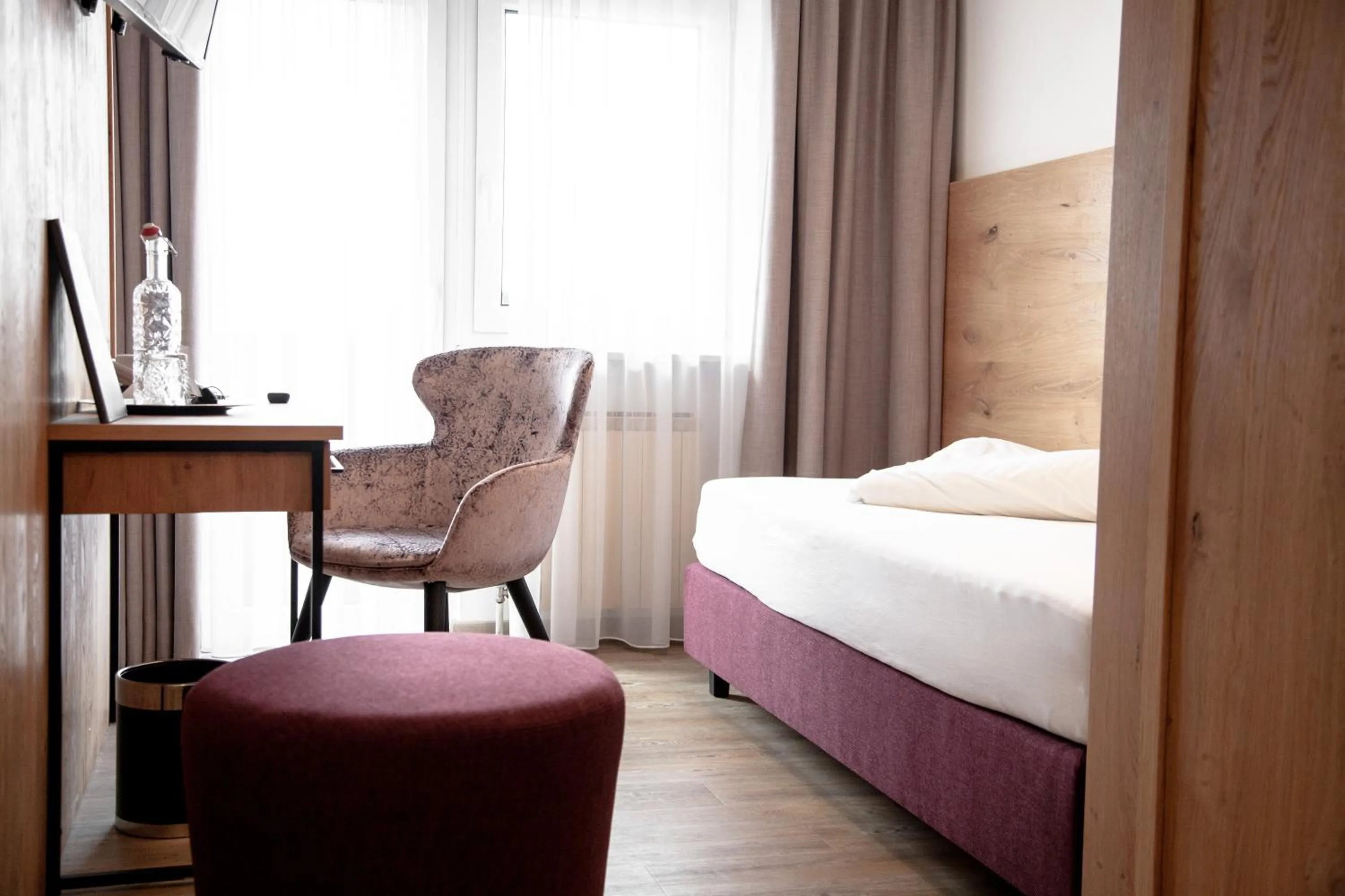 Bedroom, Bed in Hotel Sonnegg