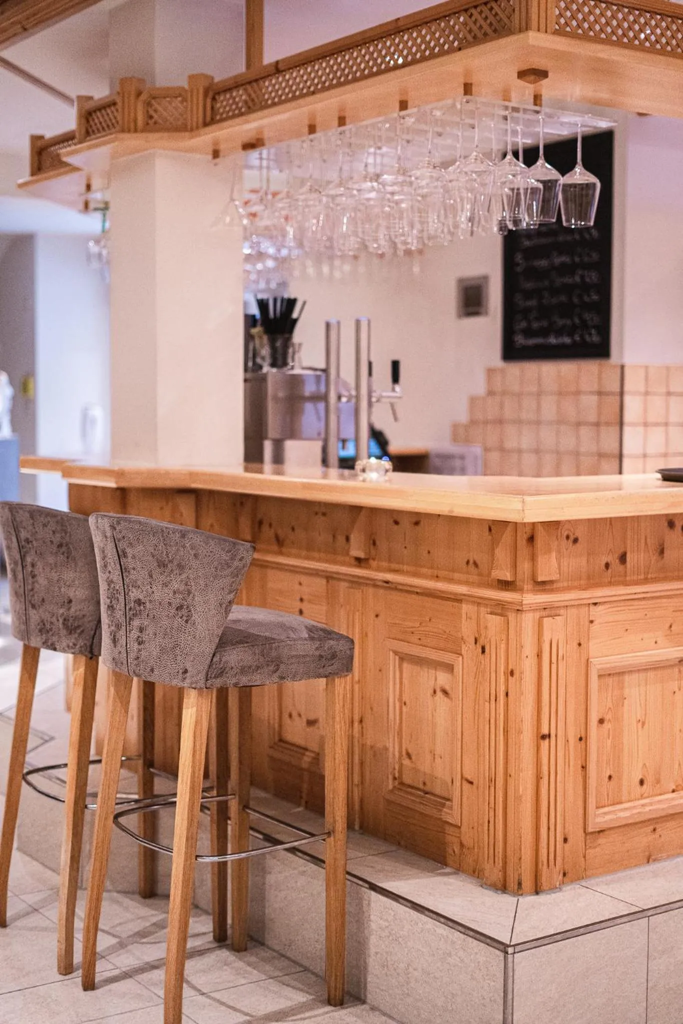 Lounge or bar in Hotel Sonnegg