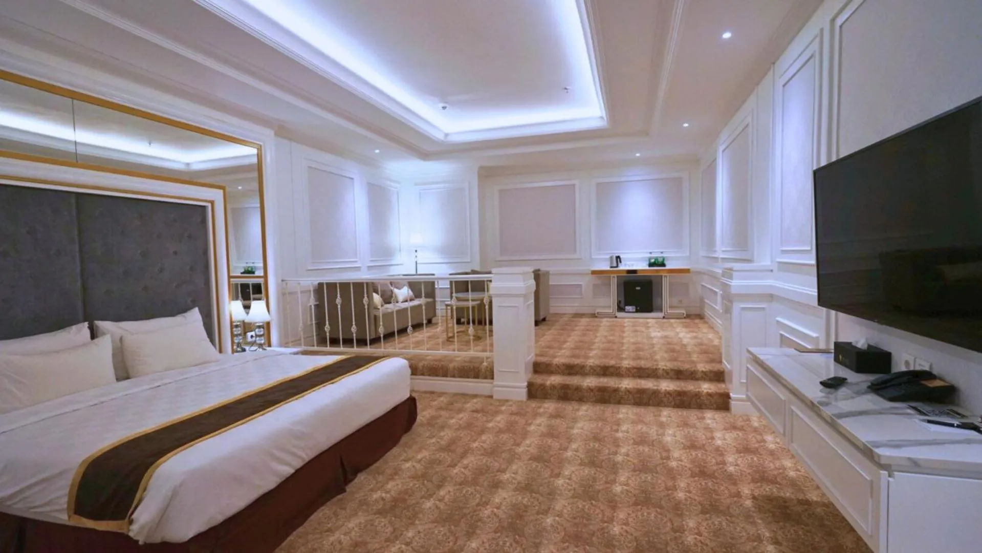 Area and facilities, Bed in The Grantage Hotel & Sky Lounge