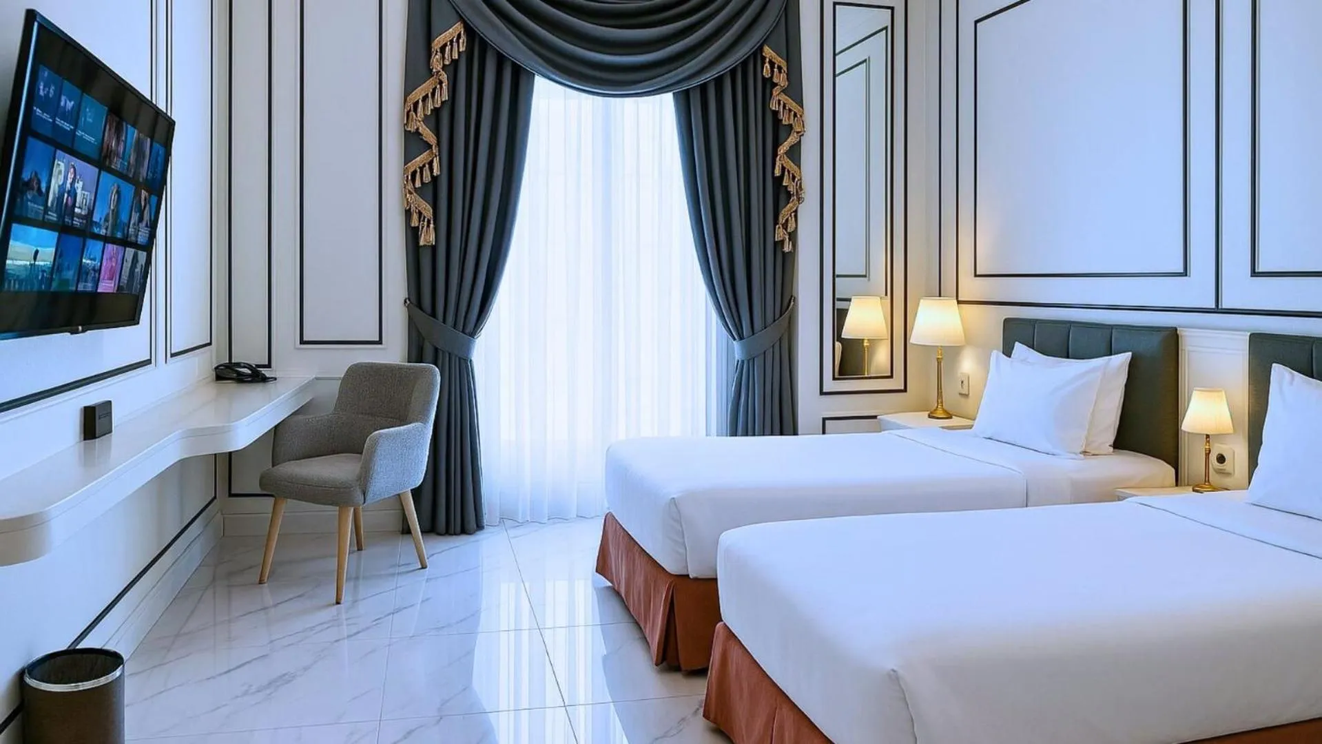 Bed in The Grantage Hotel & Sky Lounge