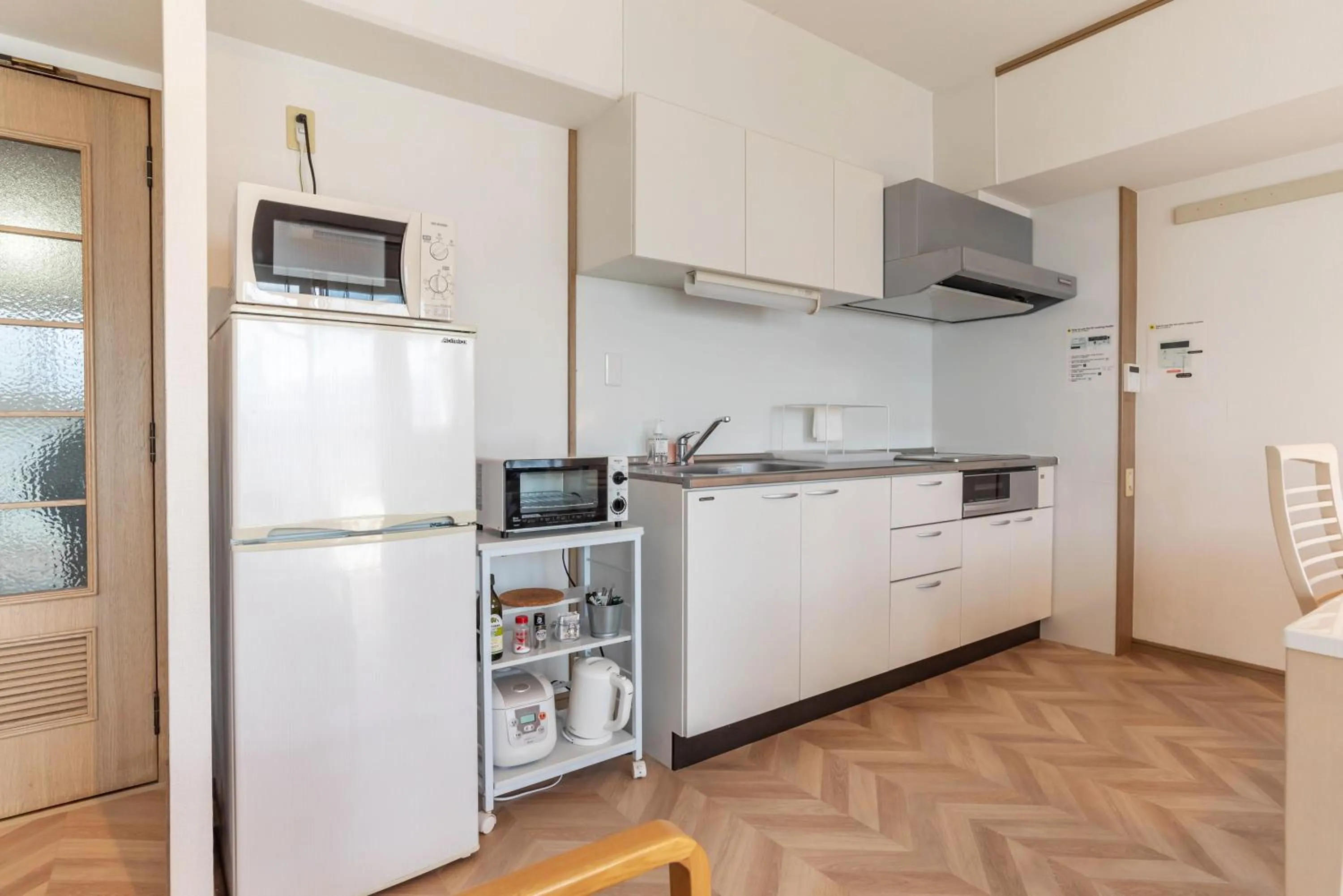 Kitchen or kitchenette in Universal Bay Condominium