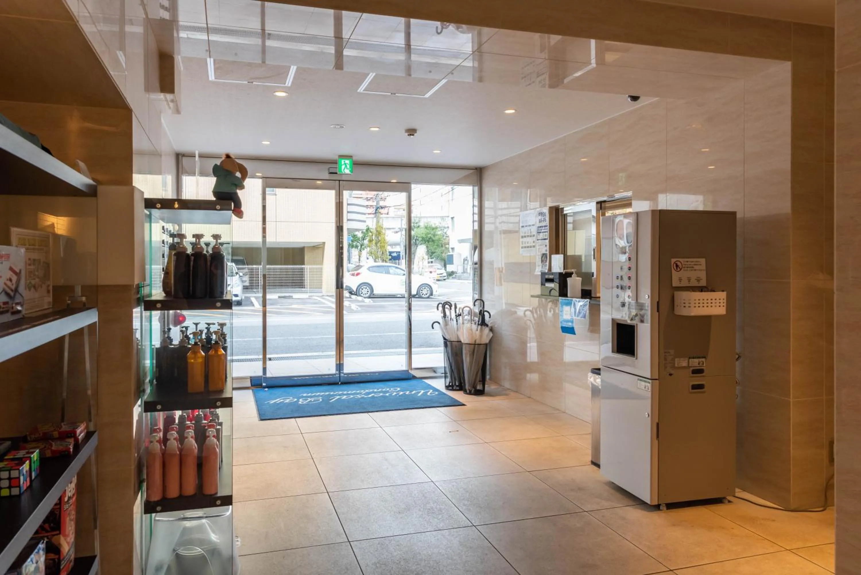 Universal Bay Condominium