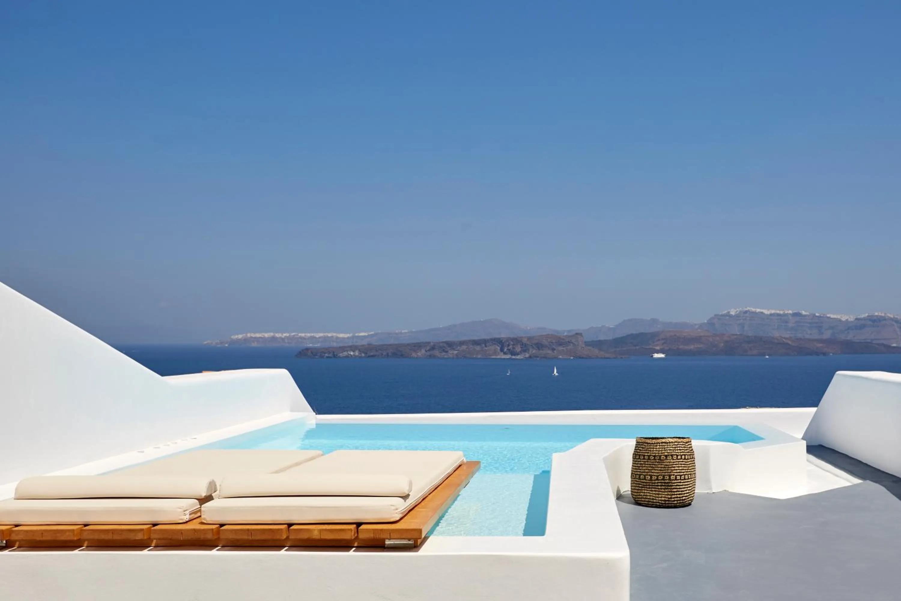 Nearby landmark in Phos The Boutique