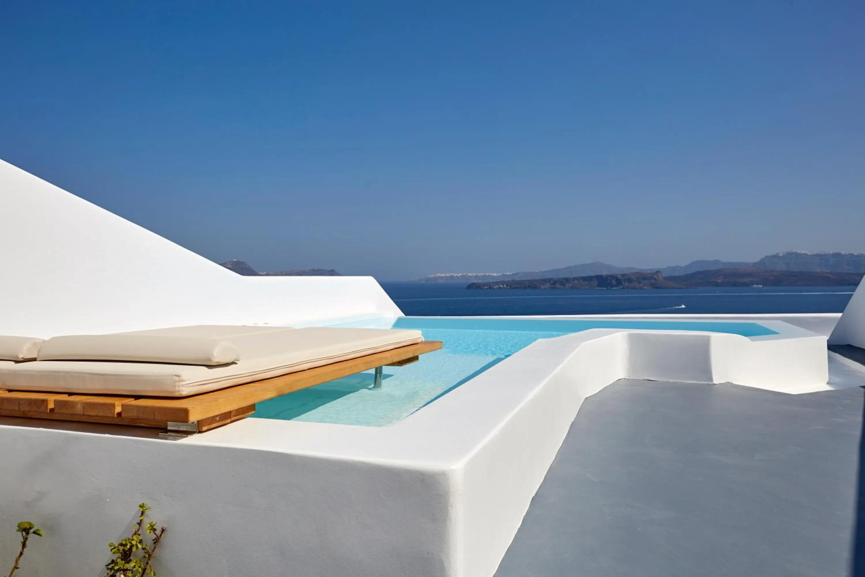 Swimming pool in Phos The Boutique