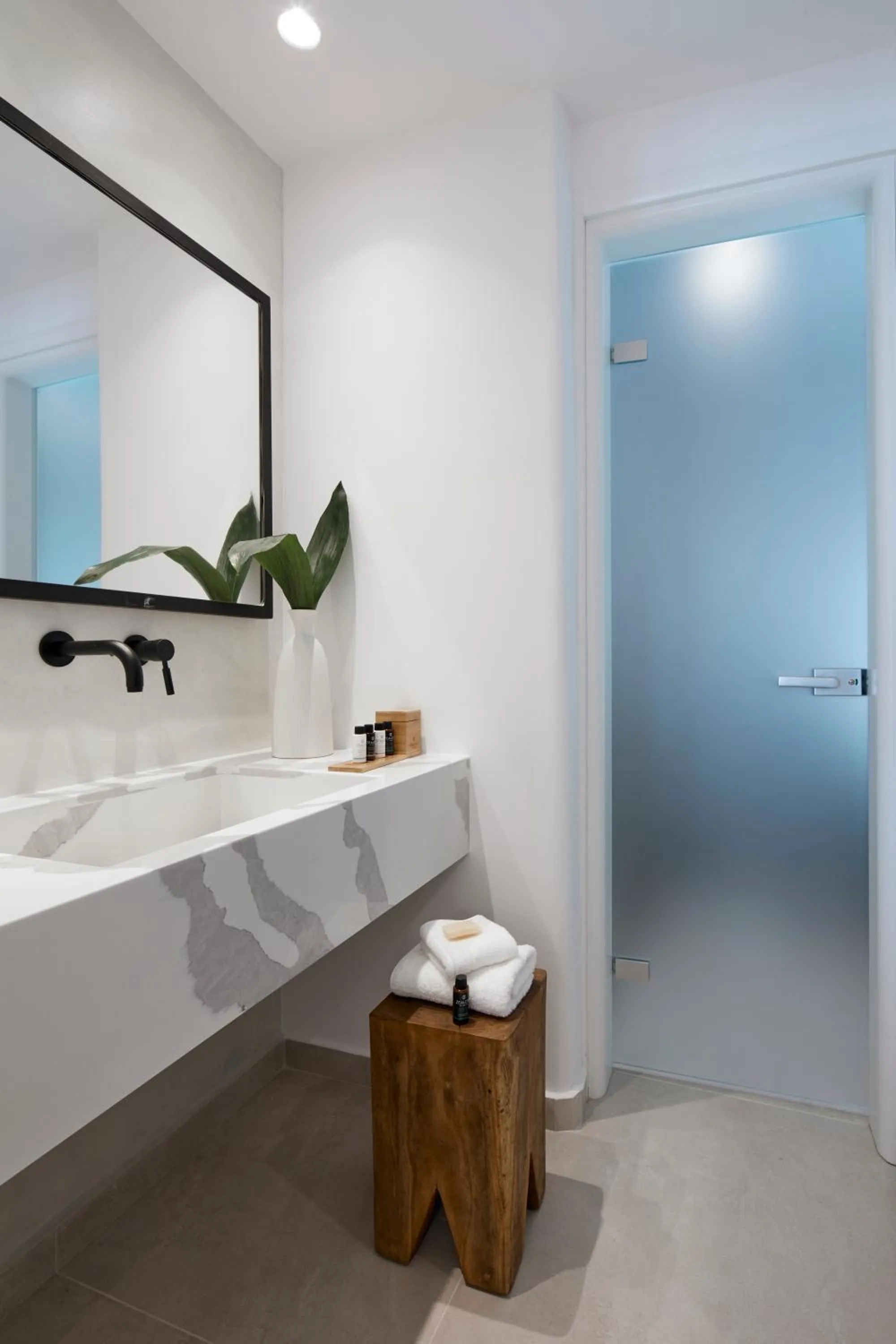 Bathroom in Phos The Boutique