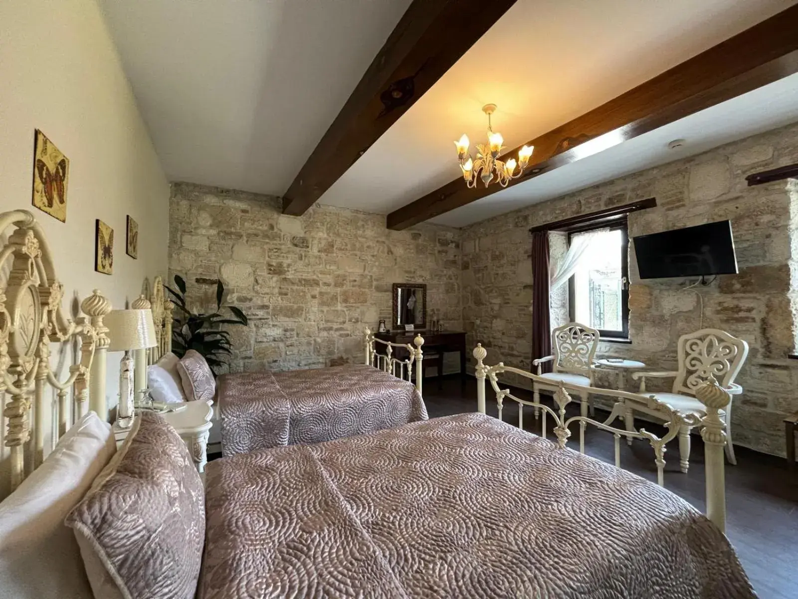 Standard Double or Twin Room - single occupancy in Griffon Hotel Standard Double or Twin Room - single occupancy in Griffon Hotel