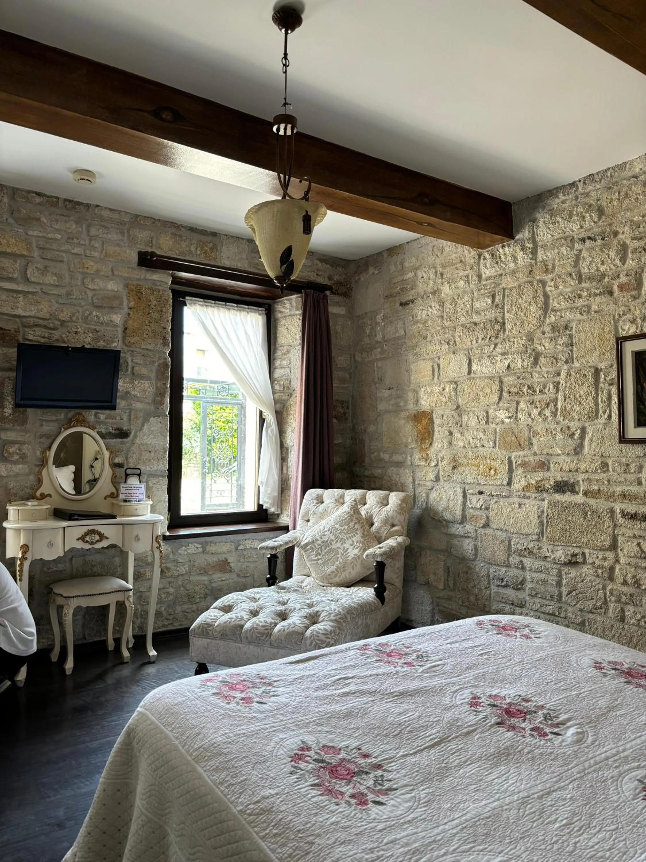 TV and multimedia, Bed in Griffon Hotel