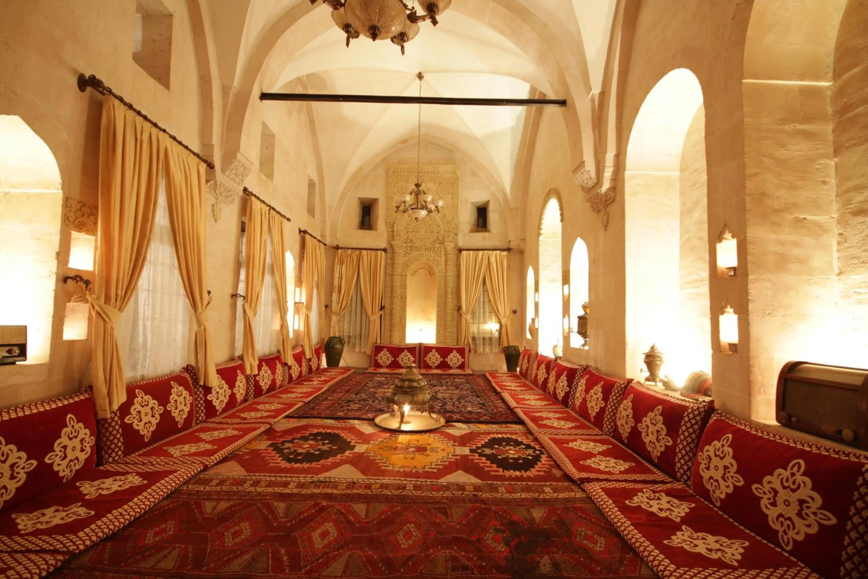 Seating area in Zinciriye Hotel