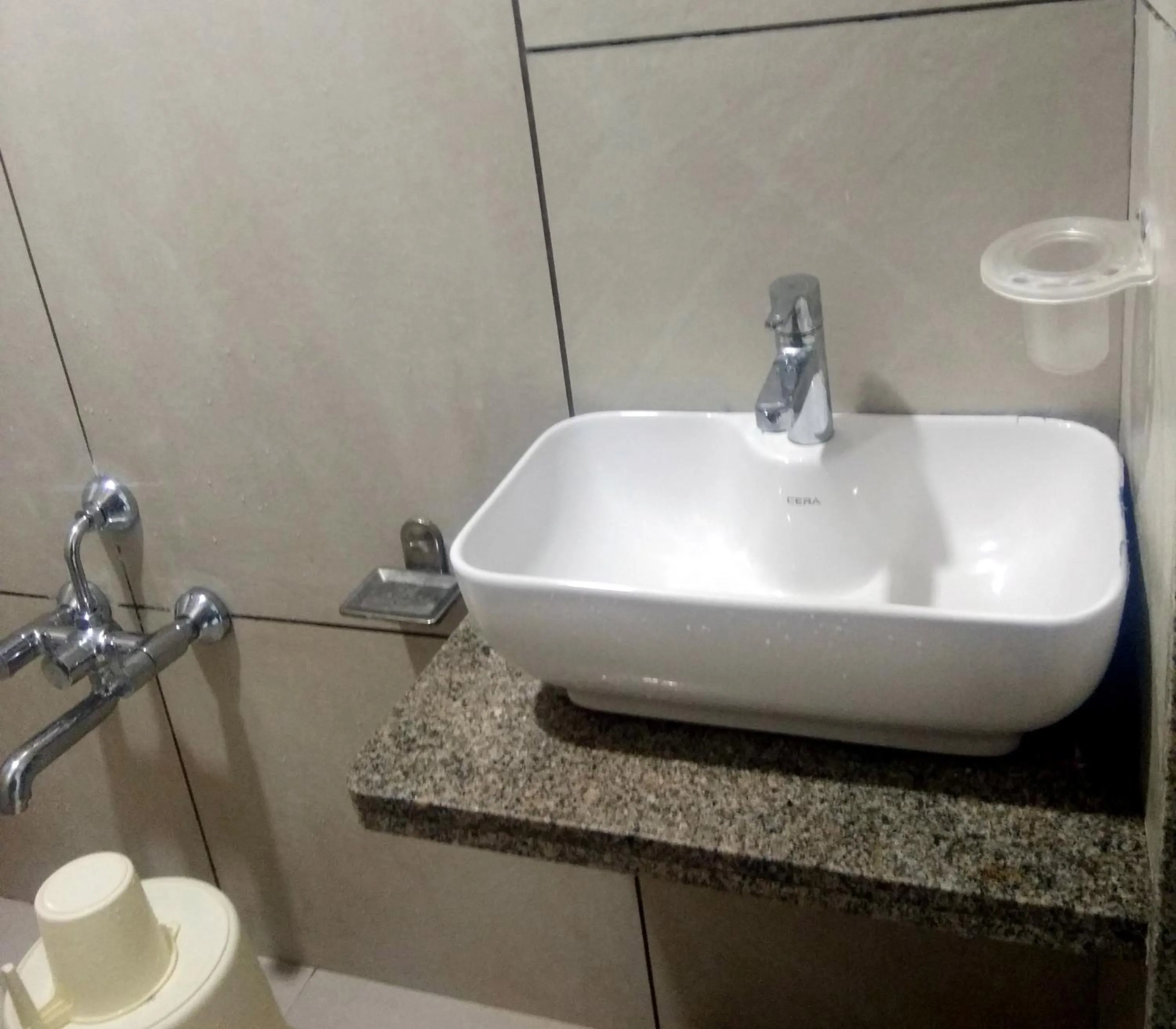 Bathroom in Hotel Milan