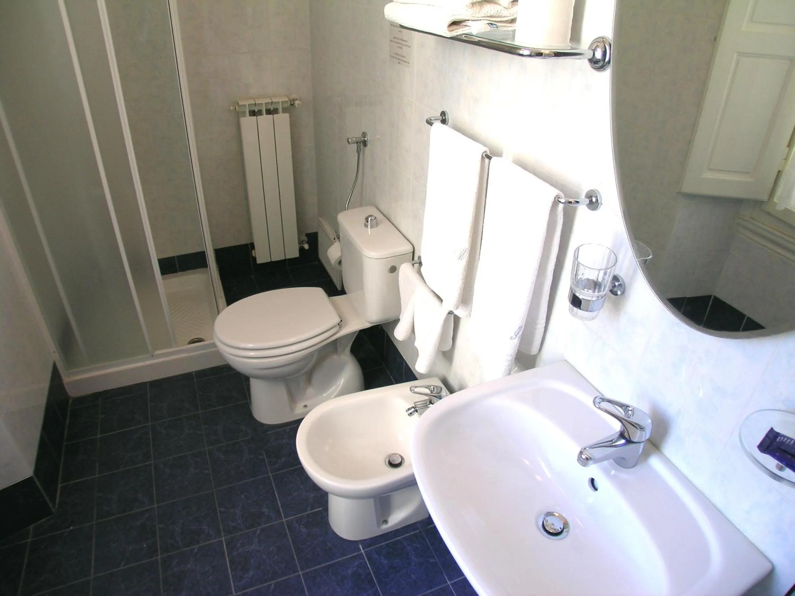 Bathroom in Soggiorno Michelangelo