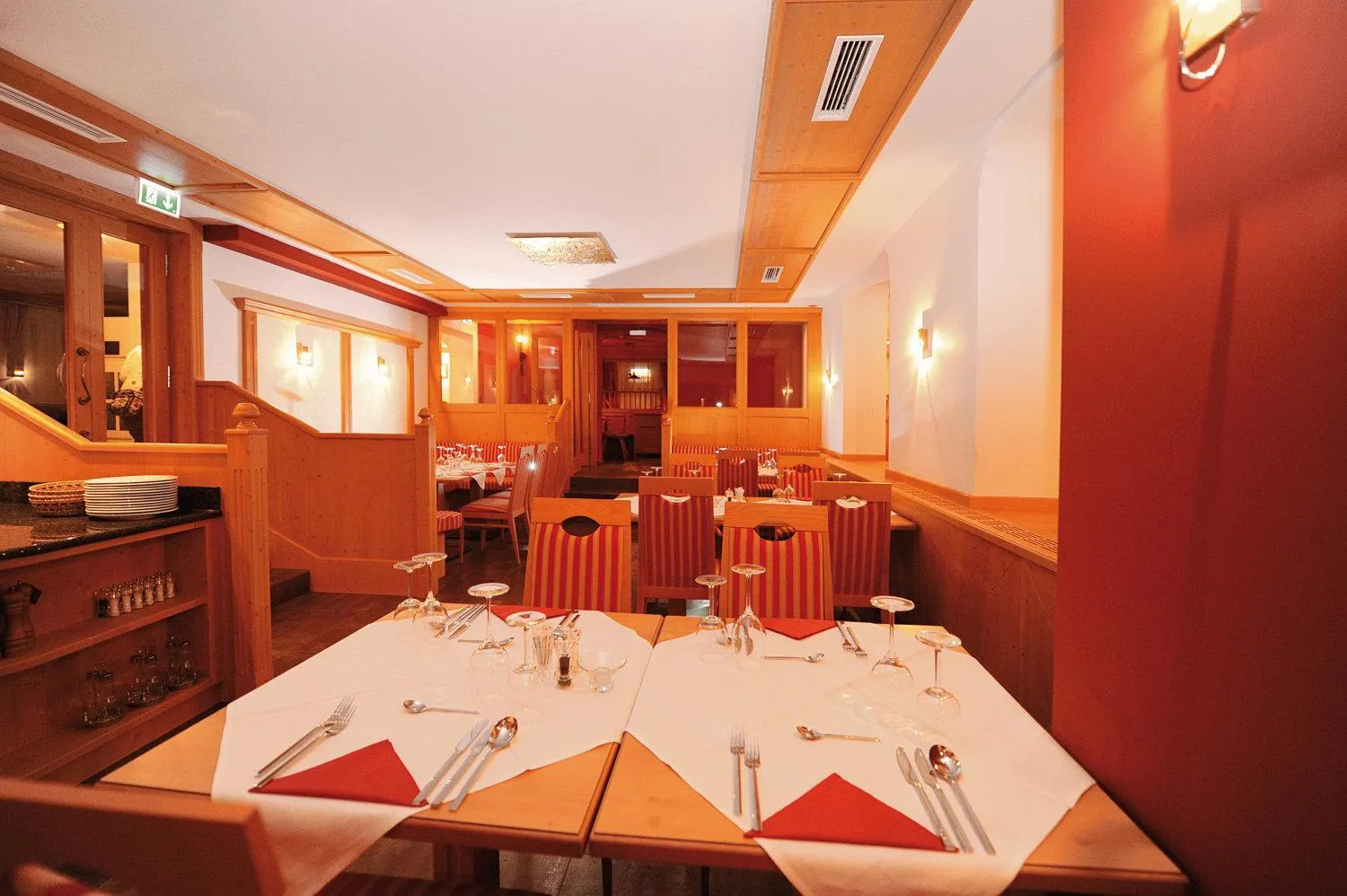 Restaurant/places to eat in König - Joker Card included in Summer