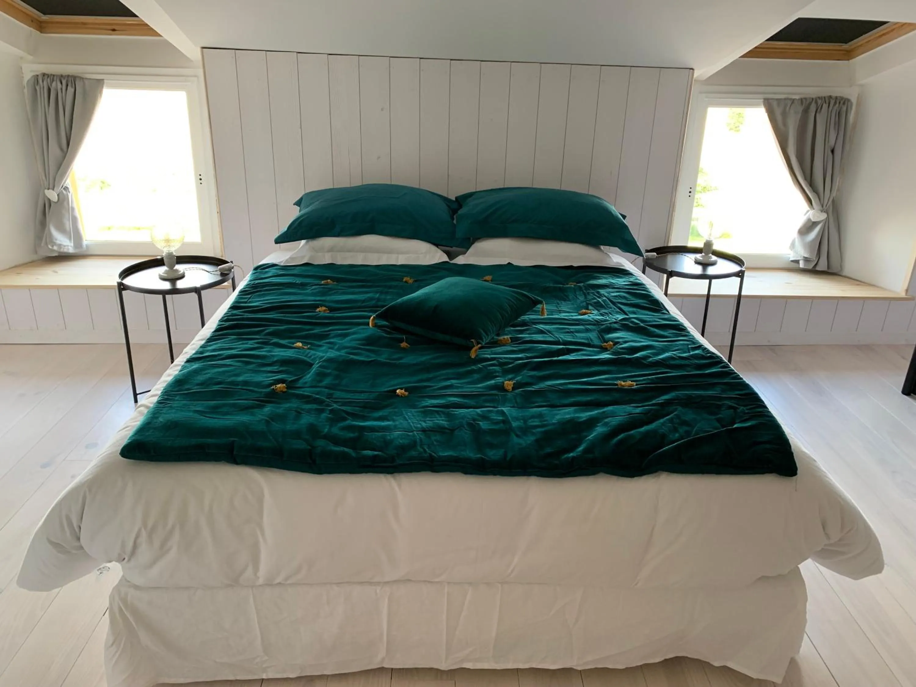 Bedroom, Bed in Les Bouyeres