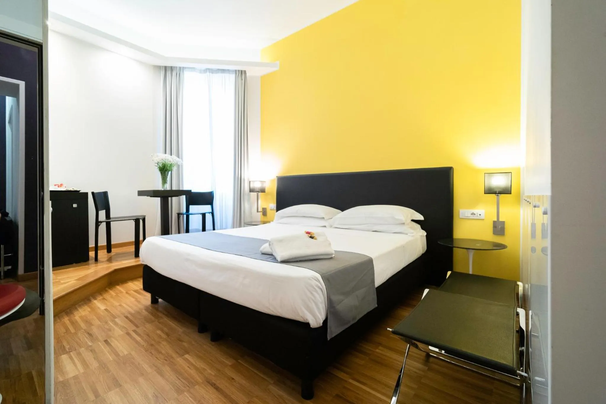 Bedroom, Bed in At Home Townhouse - Filiberto