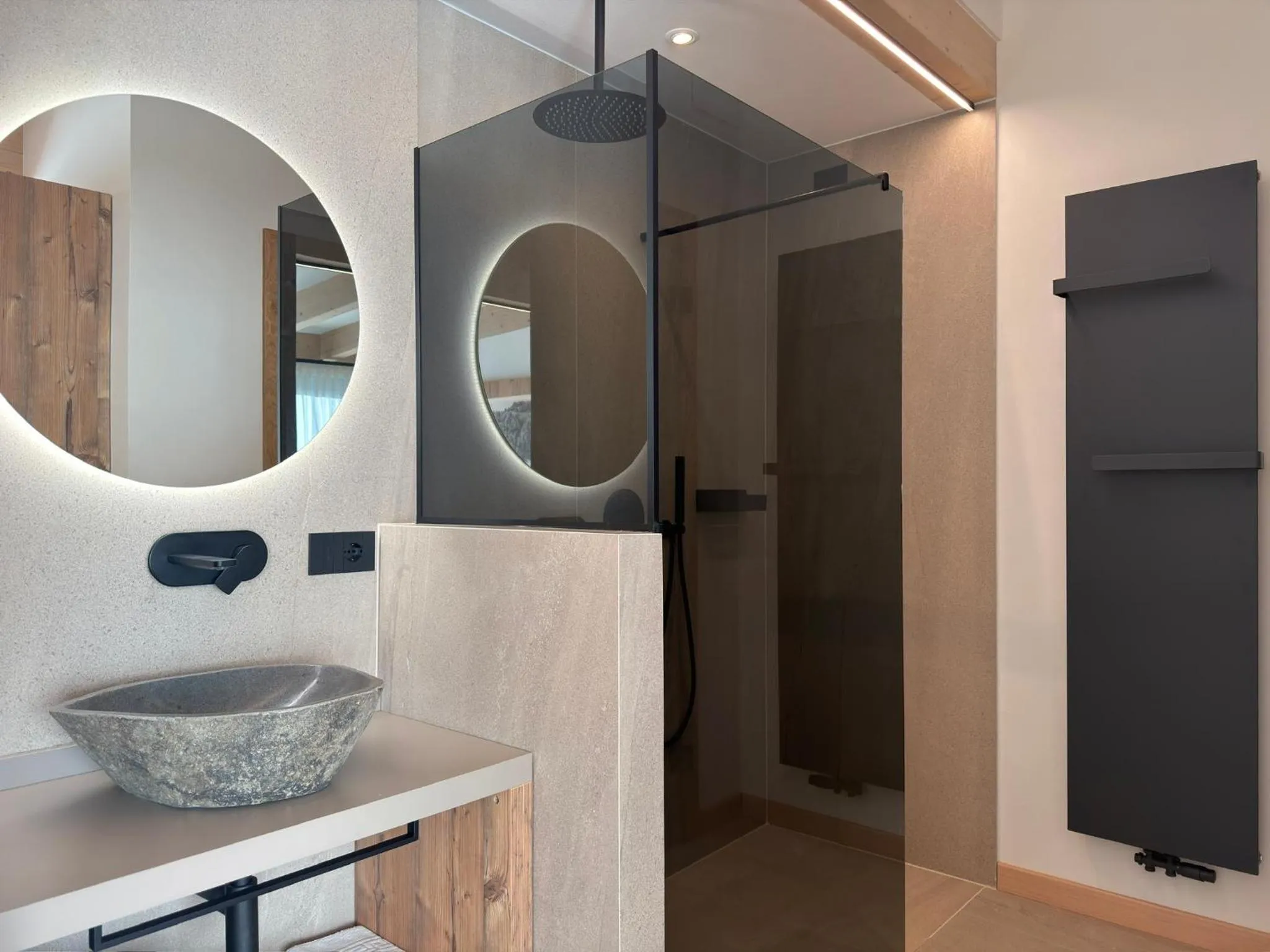 Liz Hotel & Apartments