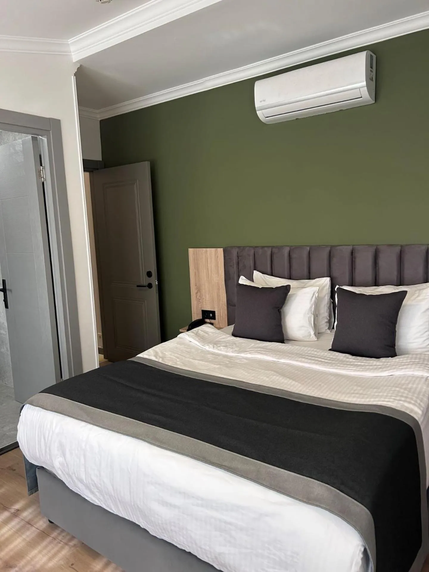 Bed in Pendik Marine Hotel