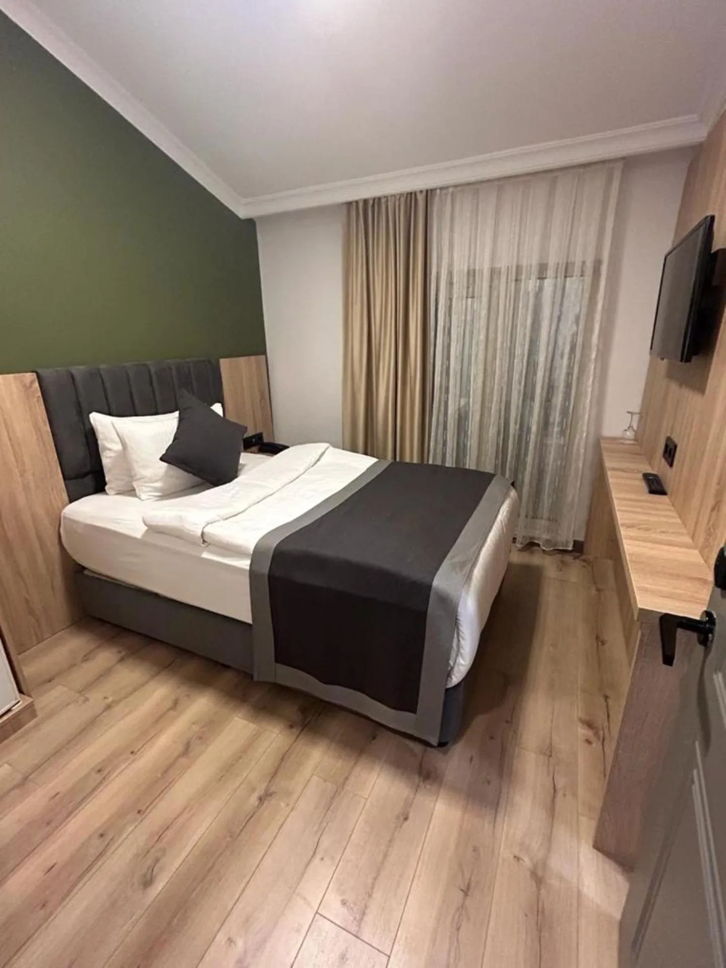 Bed in Pendik Marine Hotel