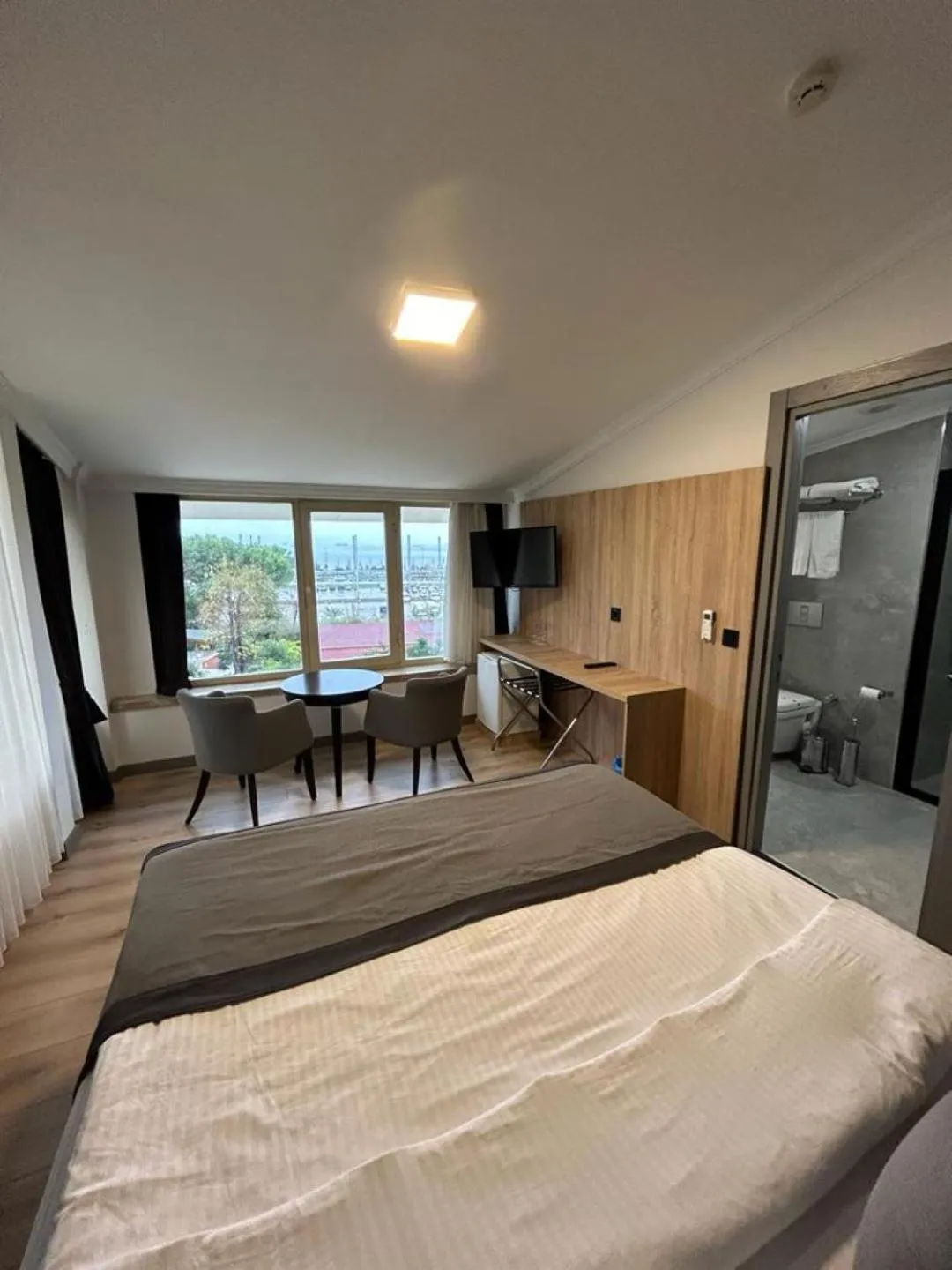 Bed in Pendik Marine Hotel