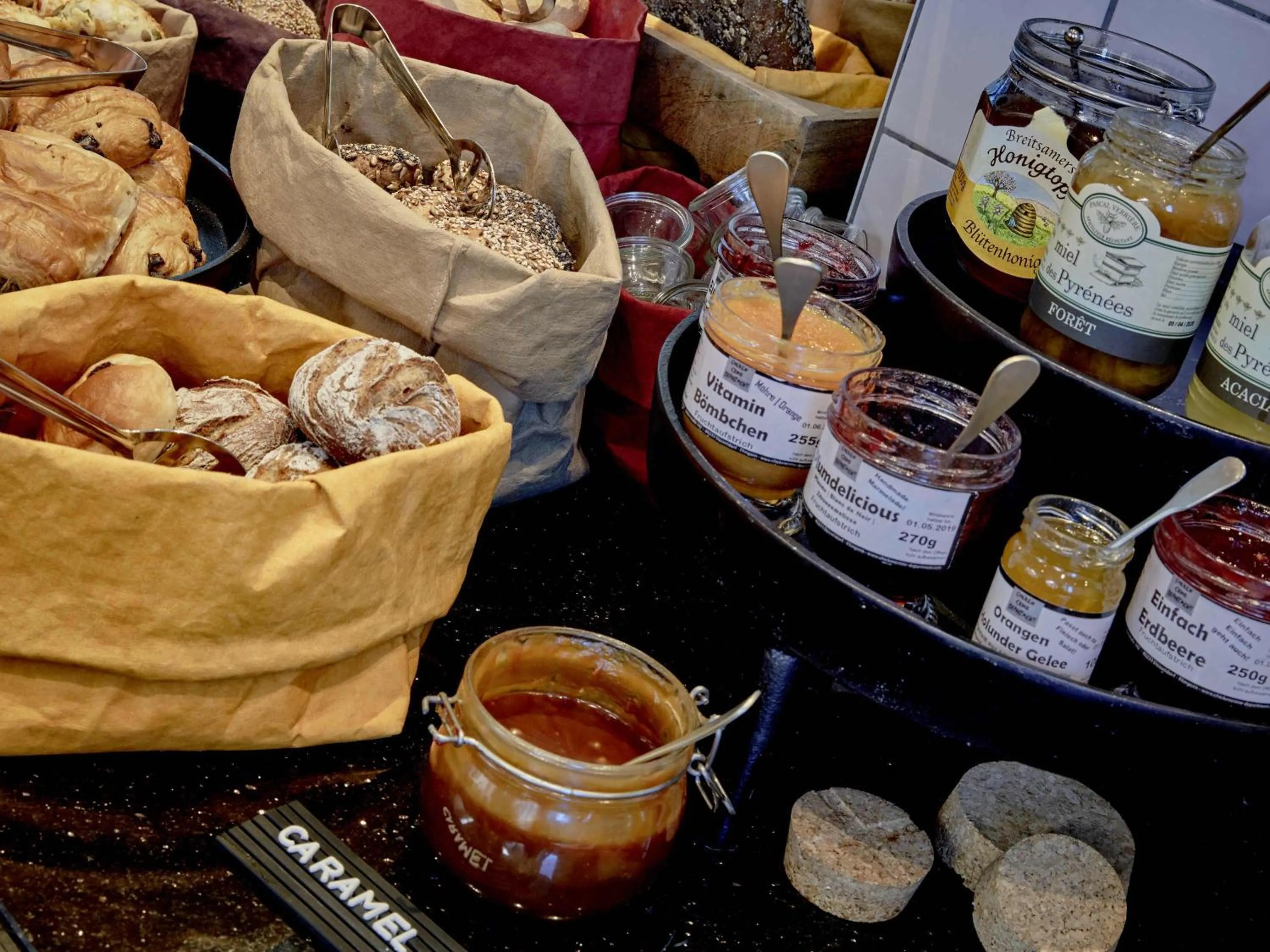 Breakfast in 25hours Hotel Das Tour