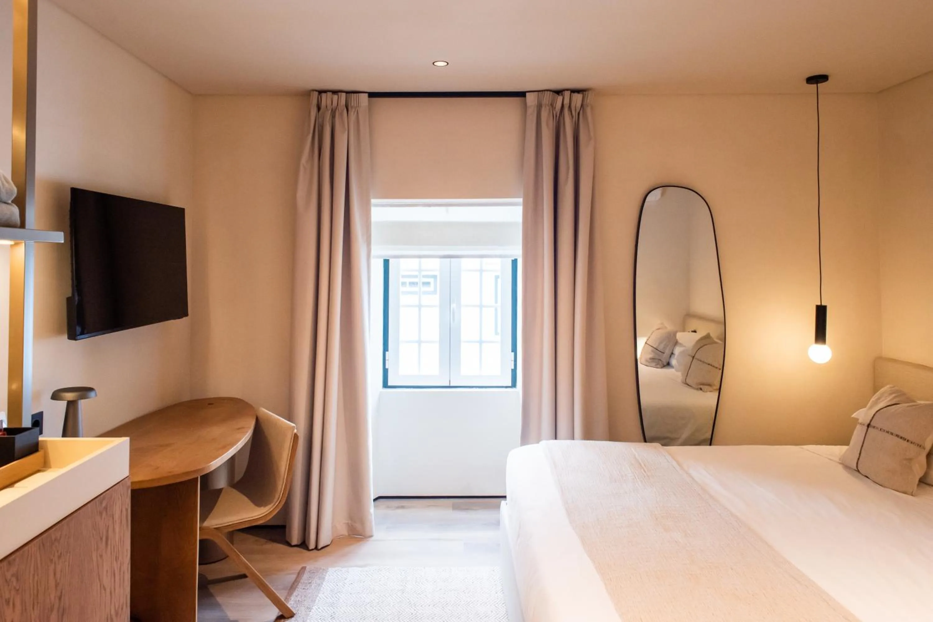 Photo of the whole room, Bed in DOMA Portugal