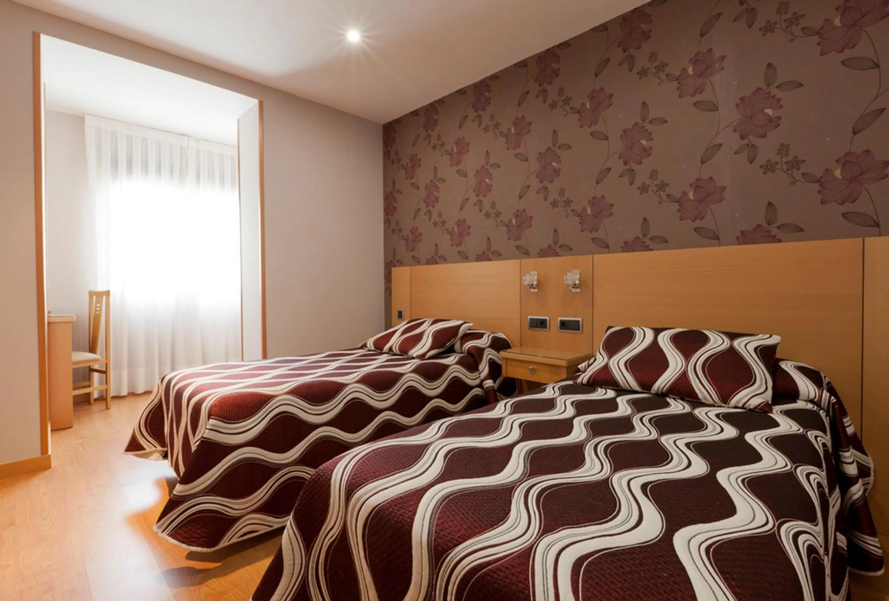 Bedroom, Bed in Hostal Jemasaca-Palma61