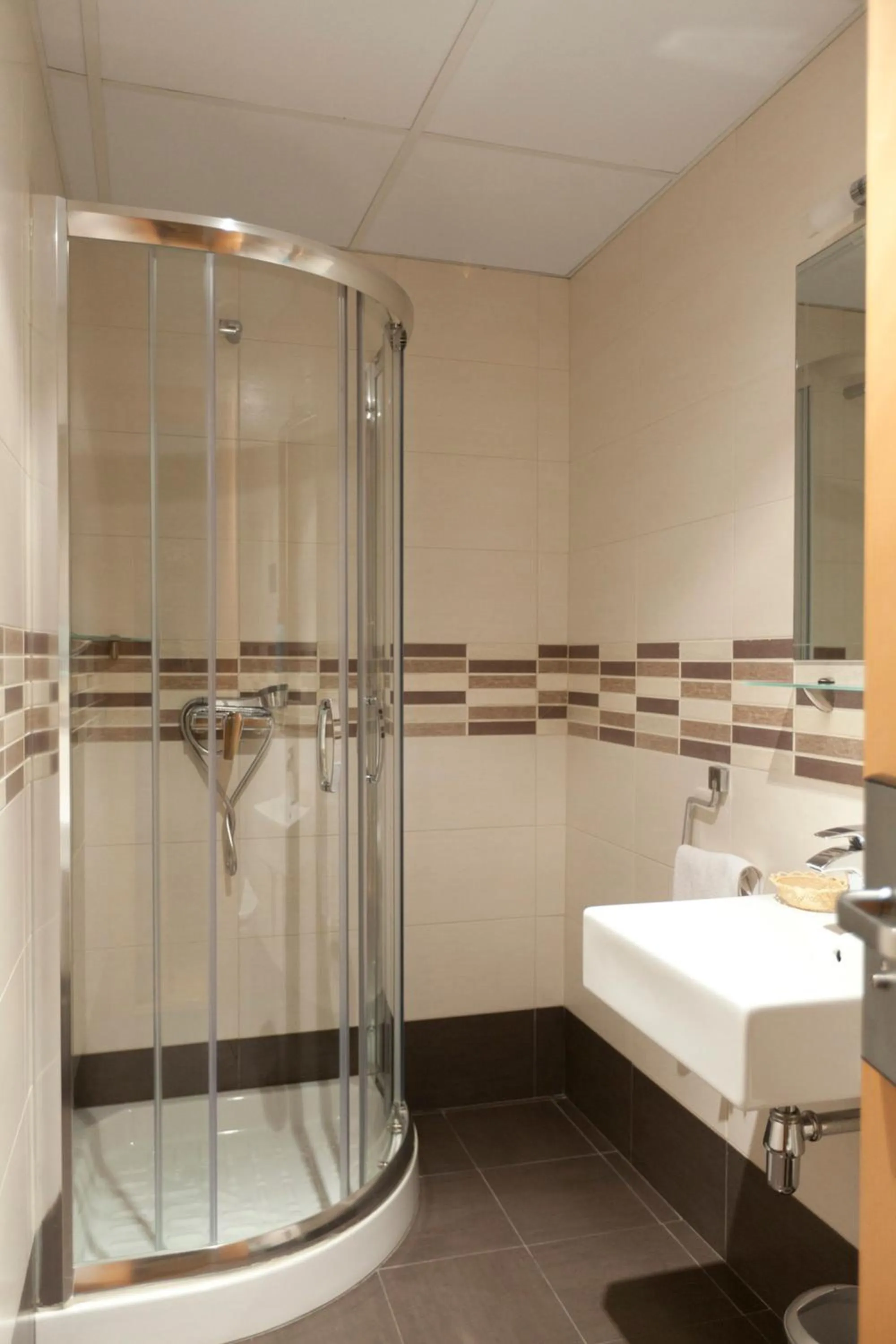 Shower in Hostal Jemasaca-Palma61