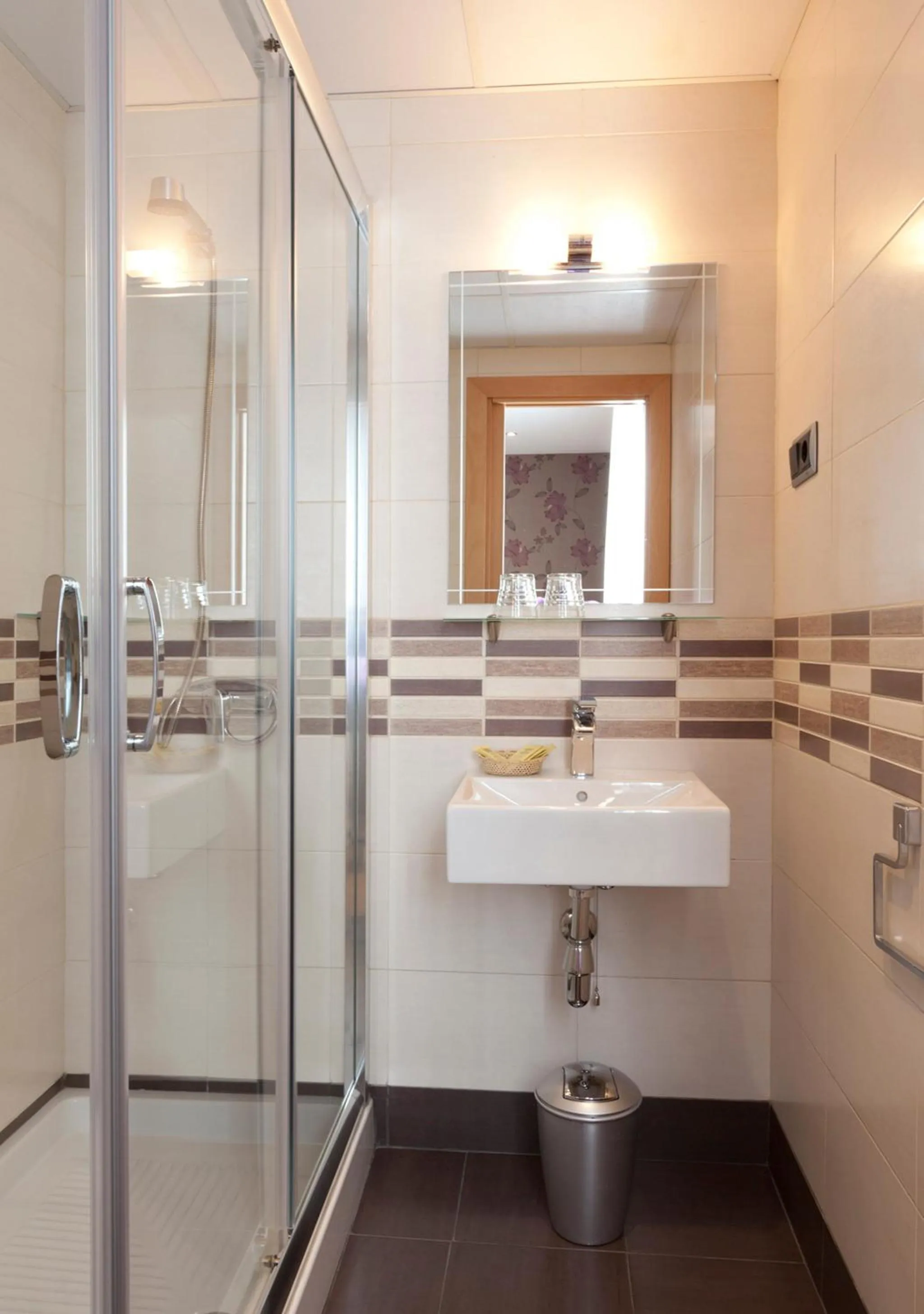 Shower in Hostal Jemasaca-Palma61