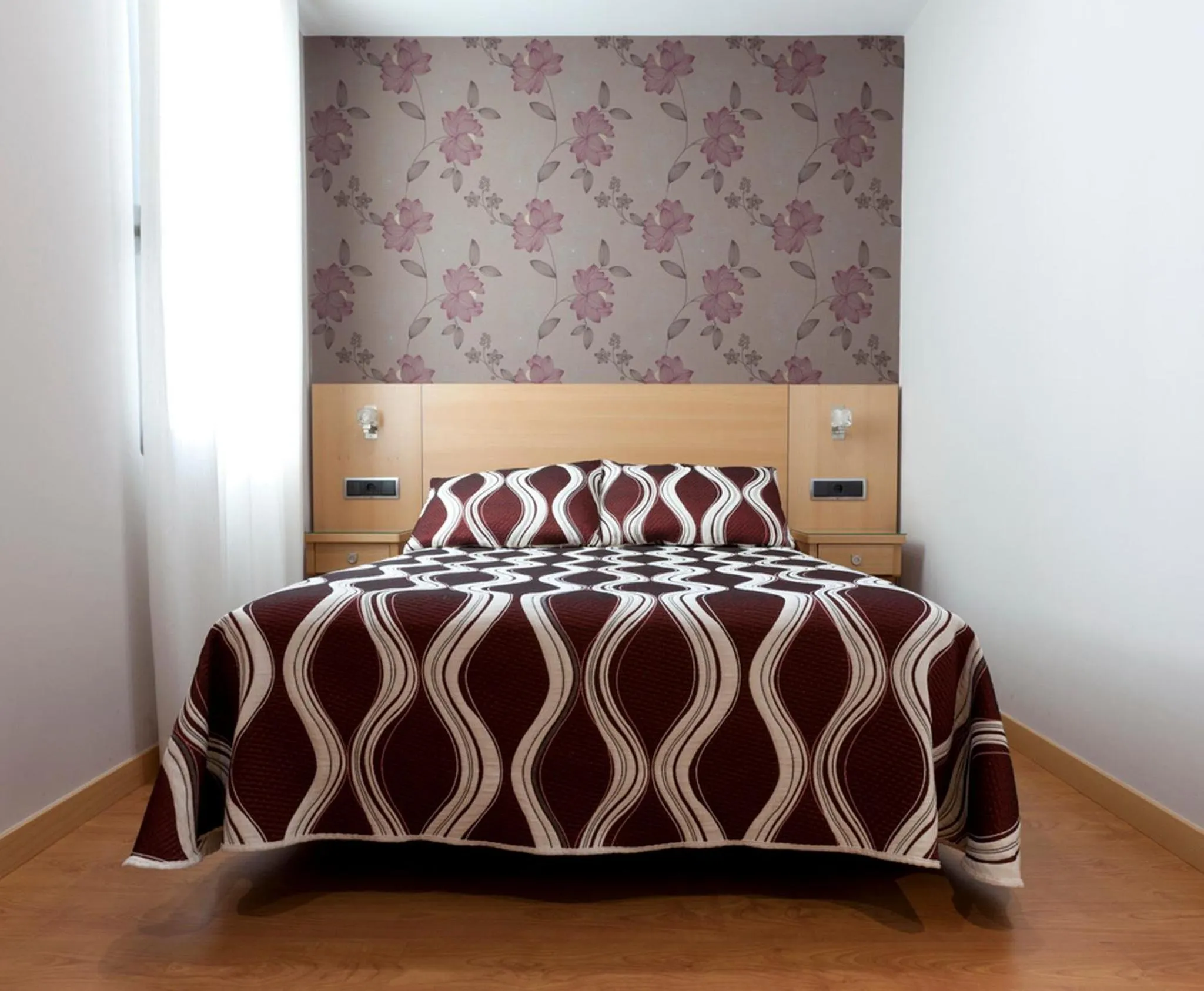 Bedroom, Bed in Hostal Jemasaca-Palma61