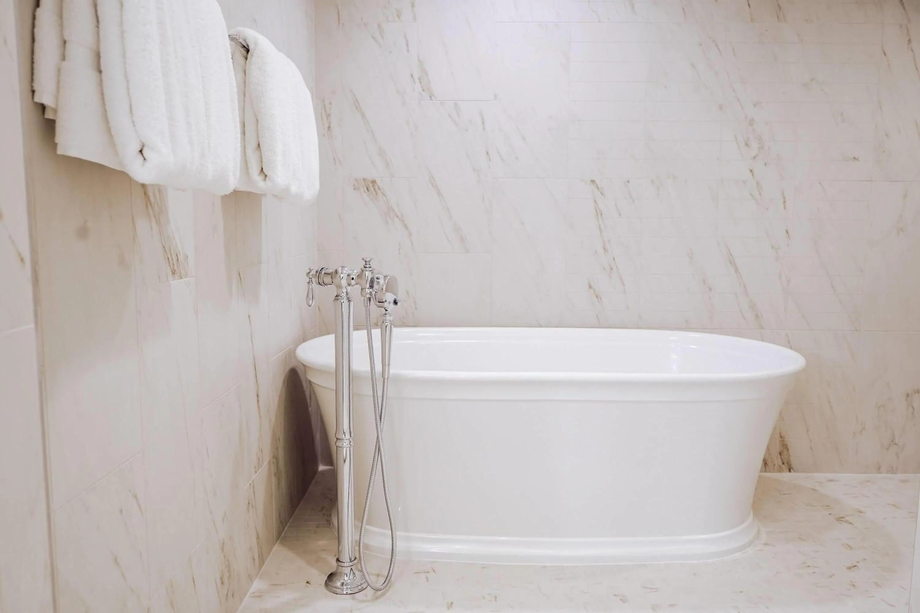 Bathroom in Galt House Hotel, A Trademark Collection Hotel